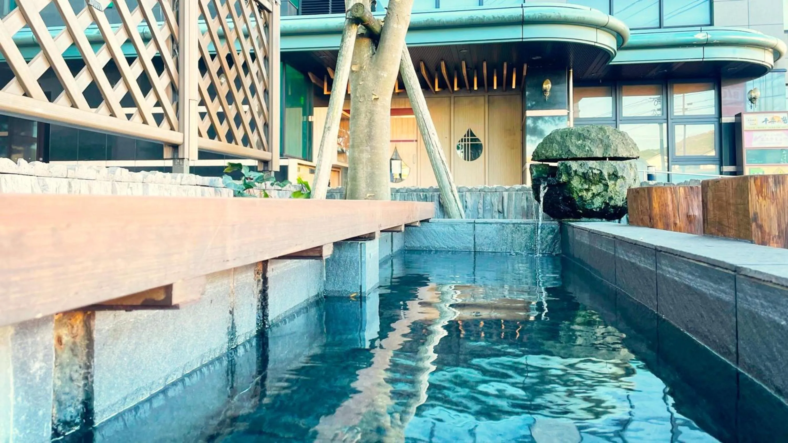 Hot Spring Bath in Hotel GRANDSPA AVENUE