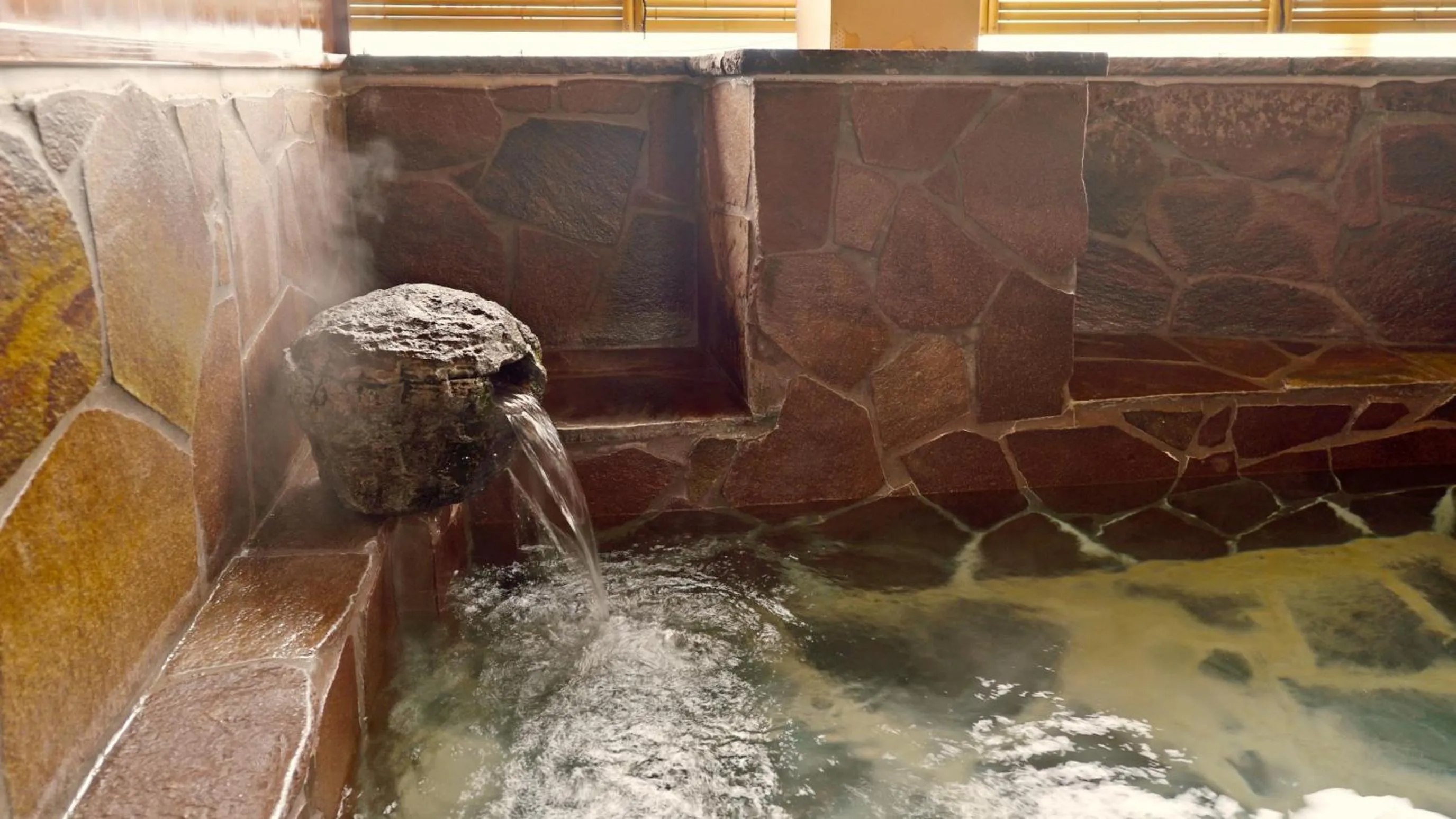 Hot Spring Bath in Hotel GRANDSPA AVENUE