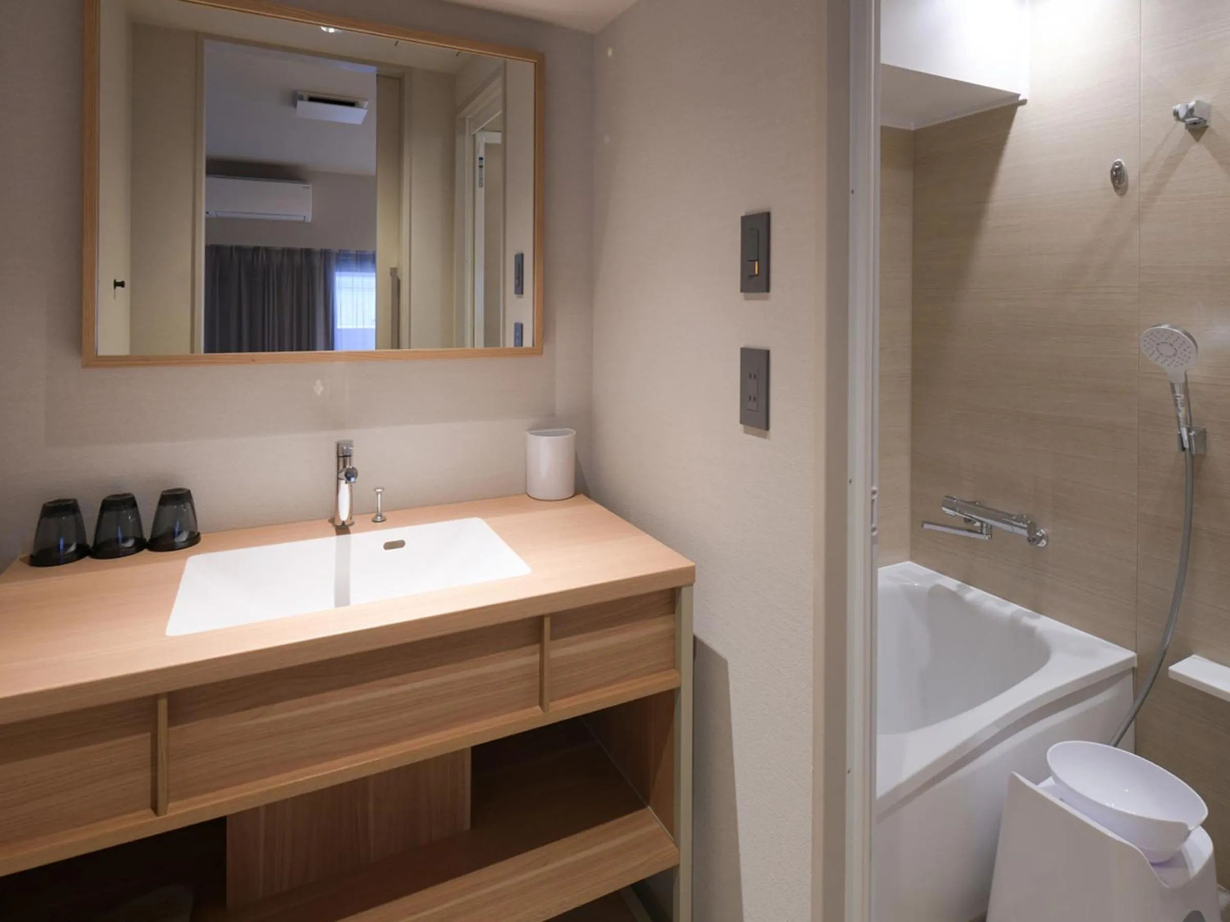 Shower in Vessel Inn Asakusa Tsukuba Express