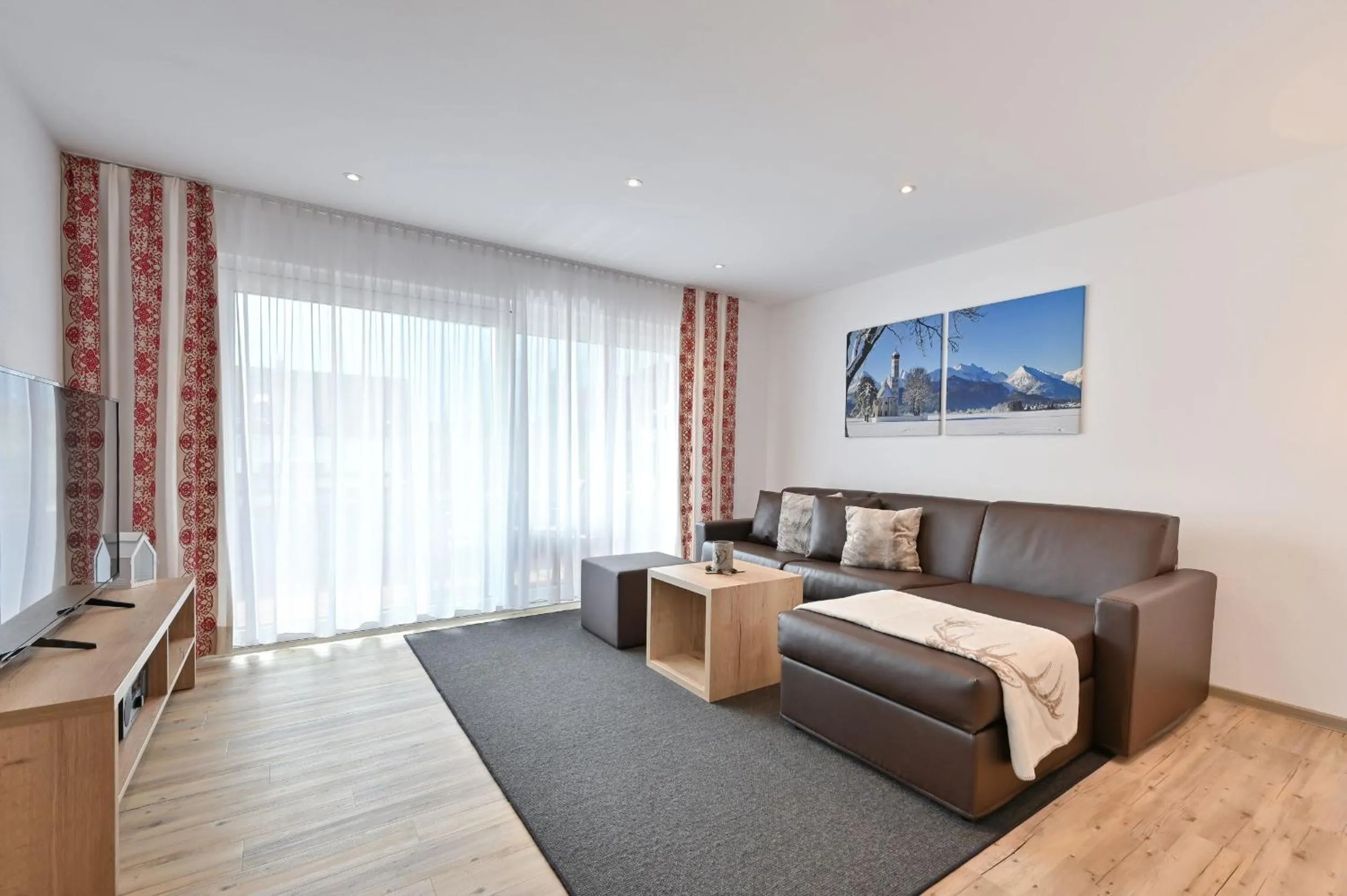 Living room, Bed in Monusse Boid Wohnung 15