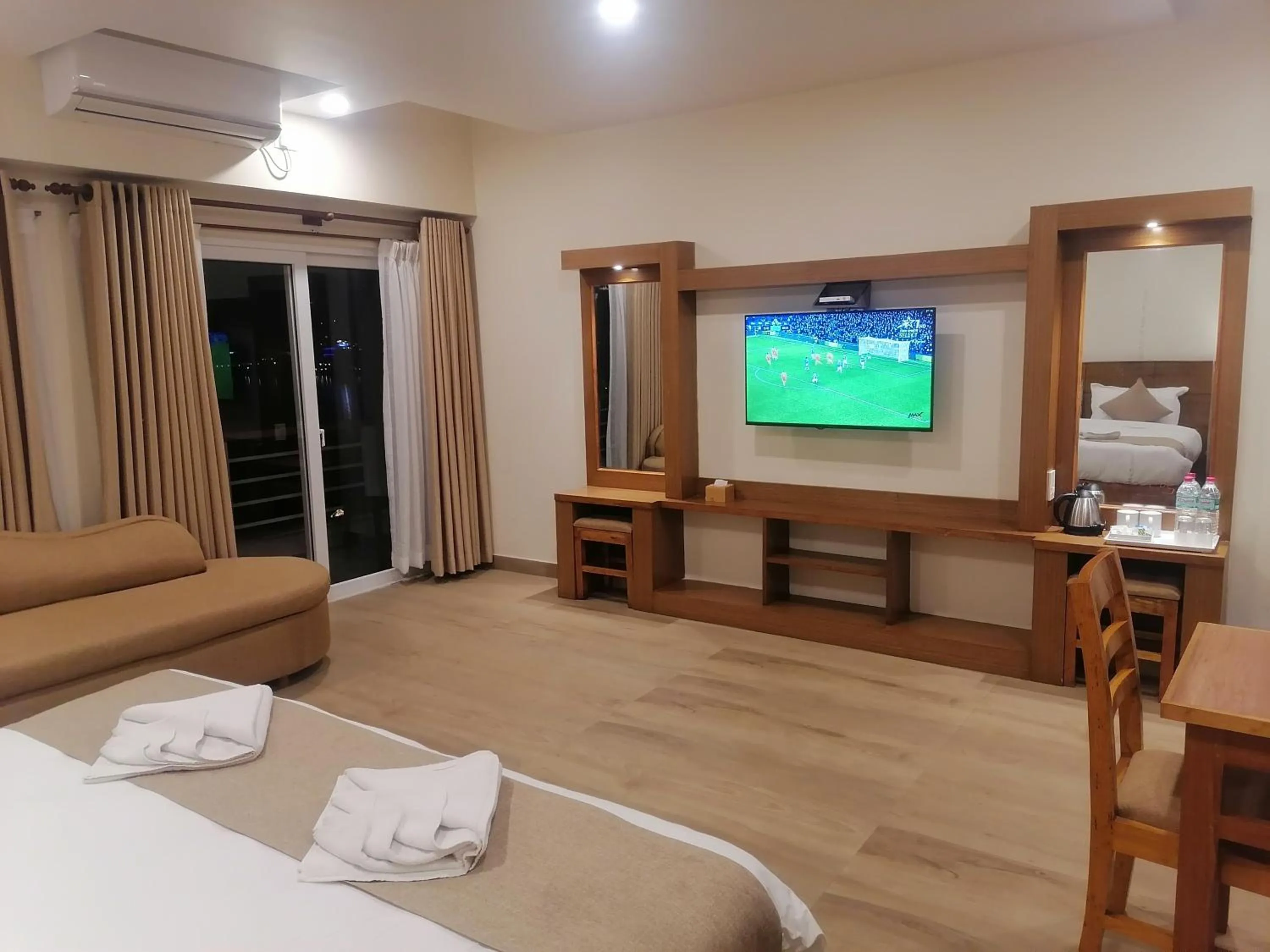 Bed in Urban Boutique Hotel Pokhara