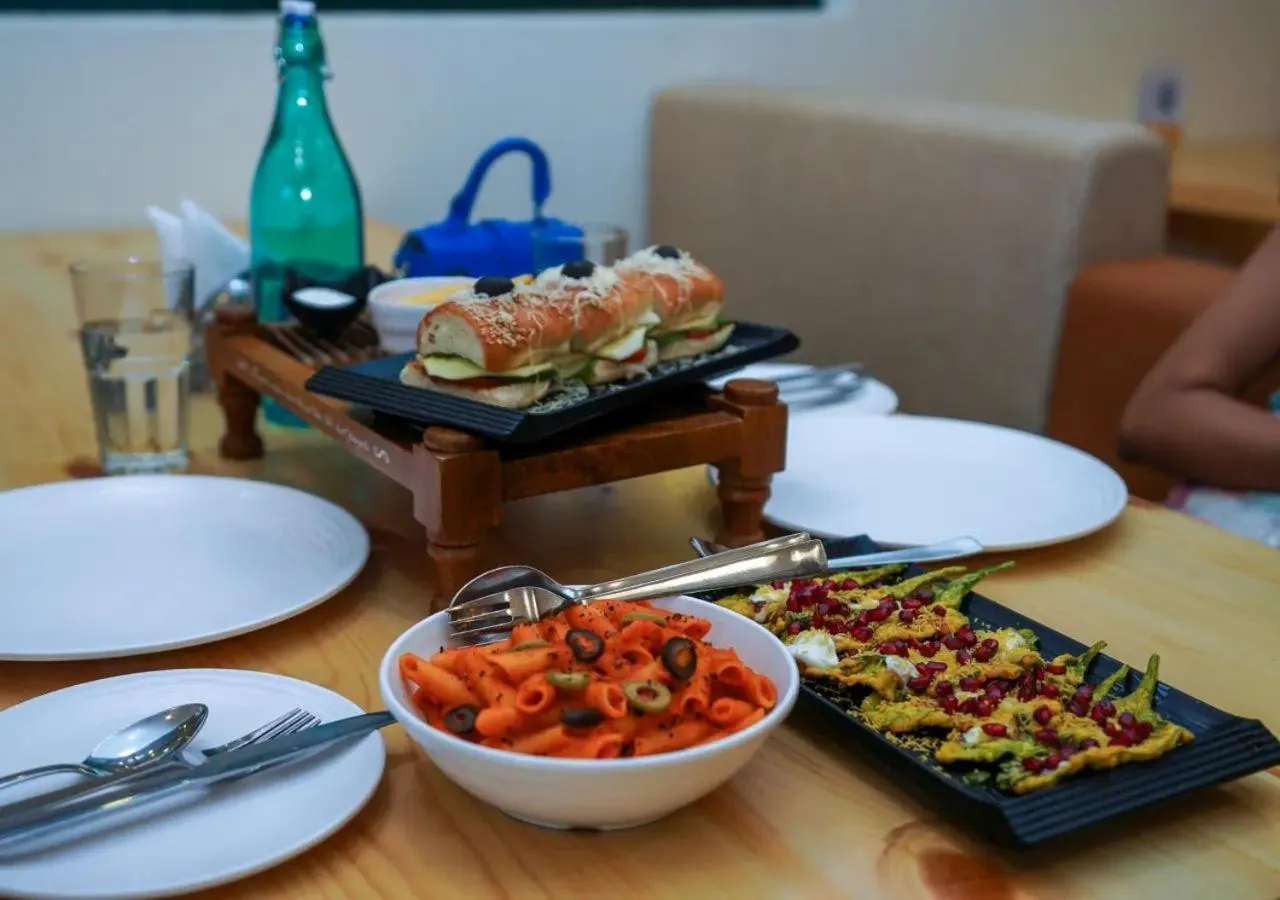 Food and drinks in Bloom Hotel - Magarpatta