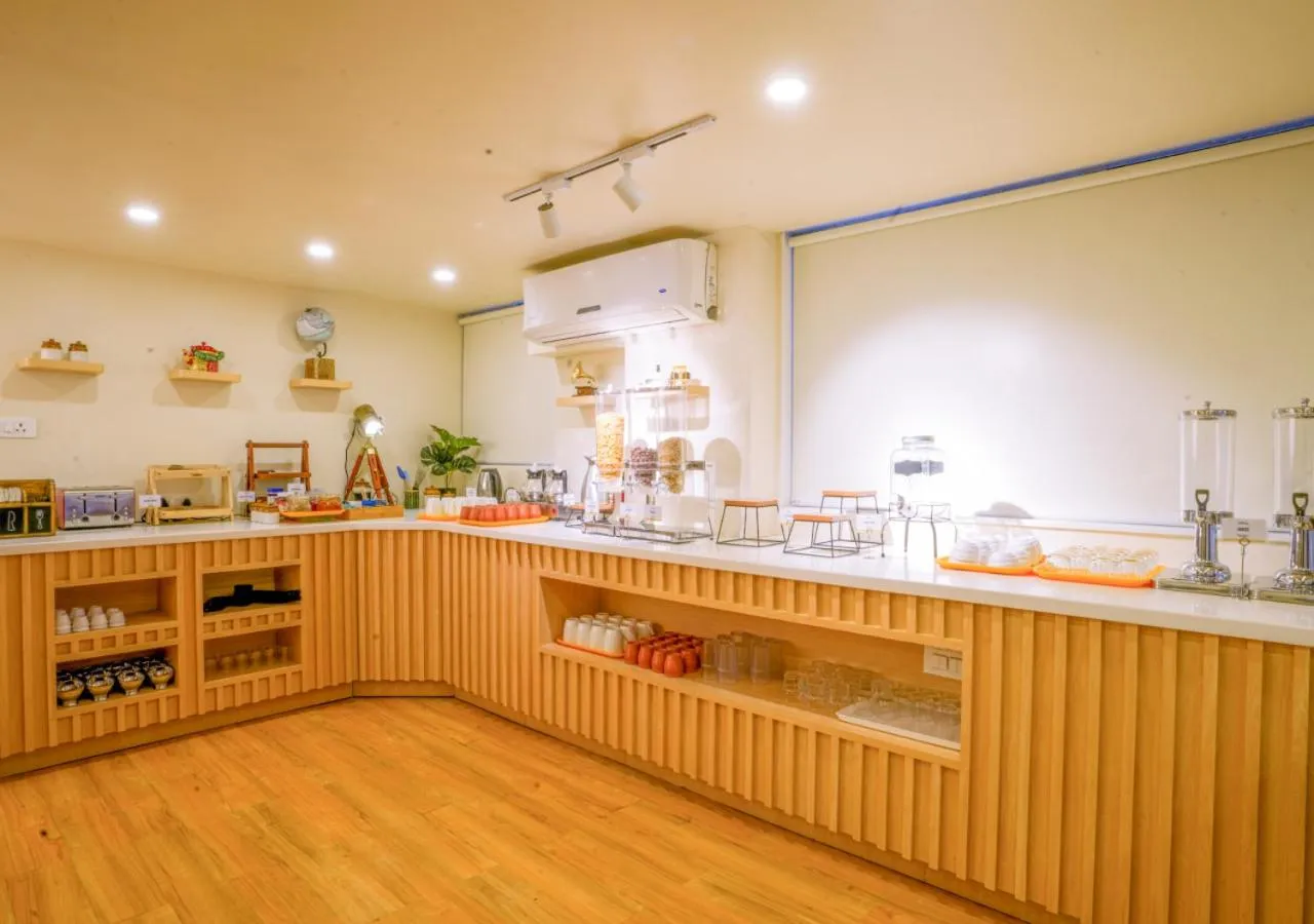 Food and drinks in Bloom Hotel - Magarpatta