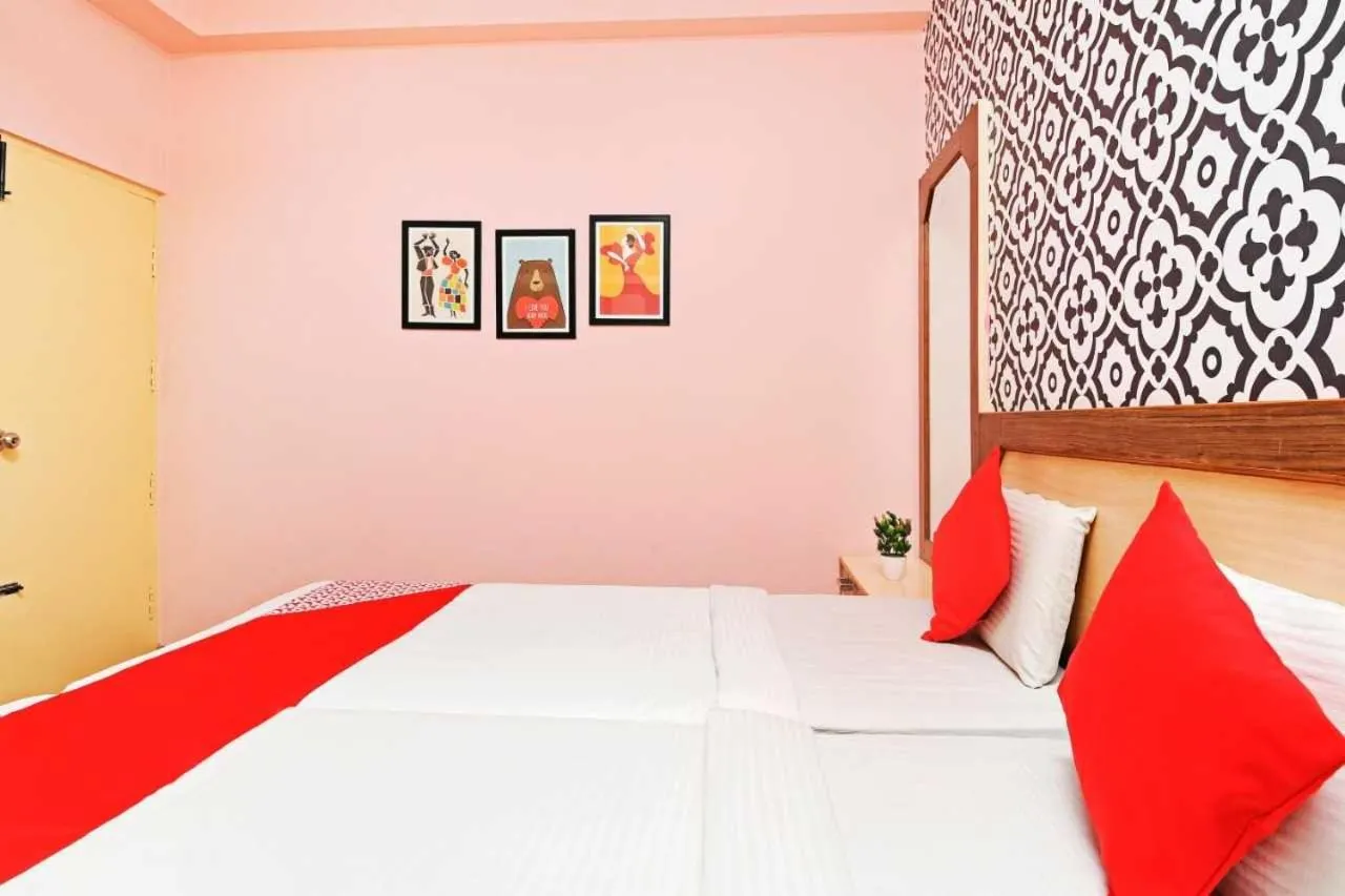 Bedroom, Bed in Hotel O Blossom Suites