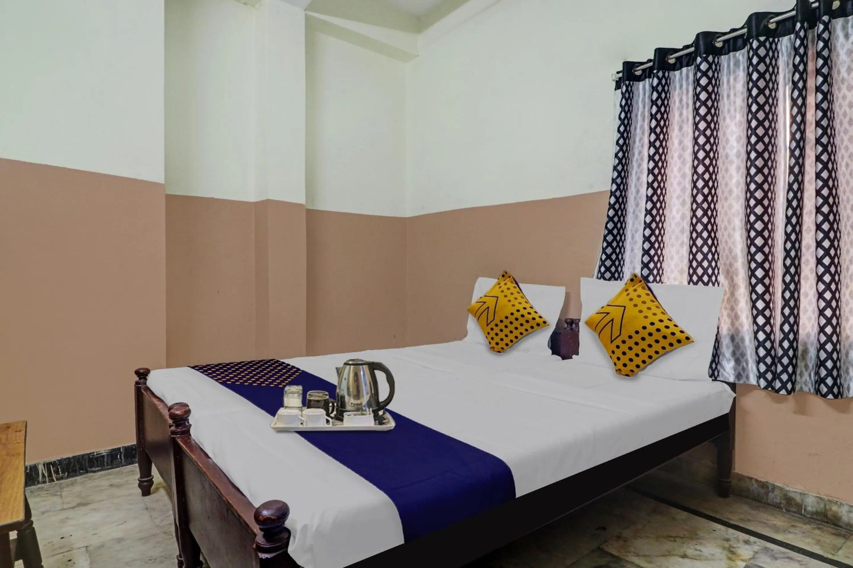 Bedroom, Bed in SPOT ON Sri Sai Lohith Lodge Near Secunderabad Railway Station