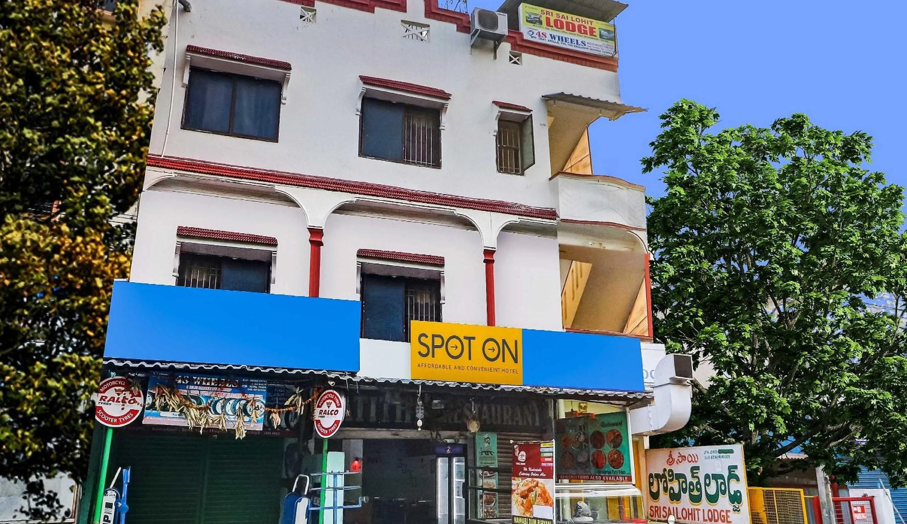 Facade/entrance in SPOT ON Sri Sai Lohith Lodge Near Secunderabad Railway Station
