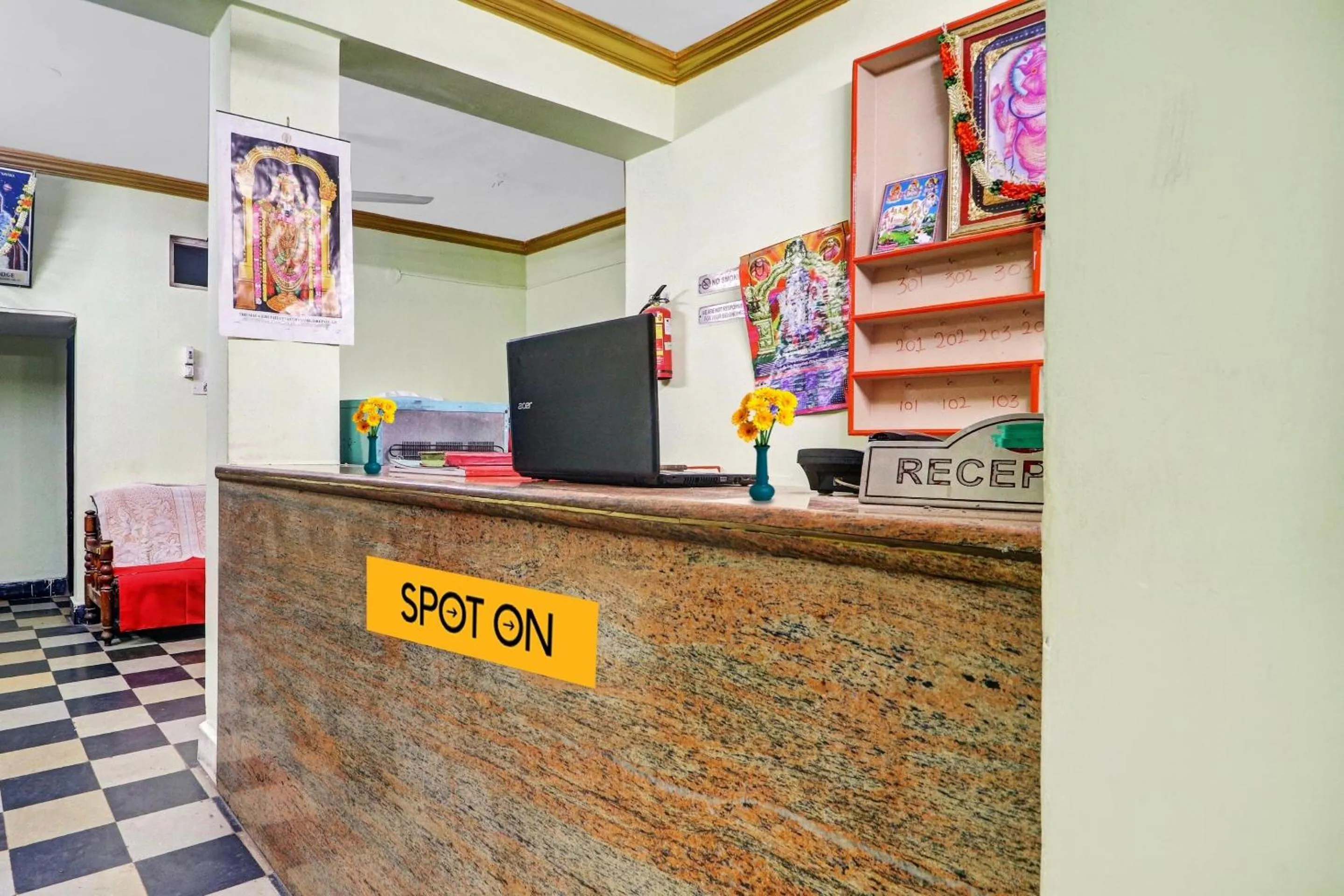 Lobby or reception in SPOT ON Sri Sai Lohith Lodge Near Secunderabad Railway Station
