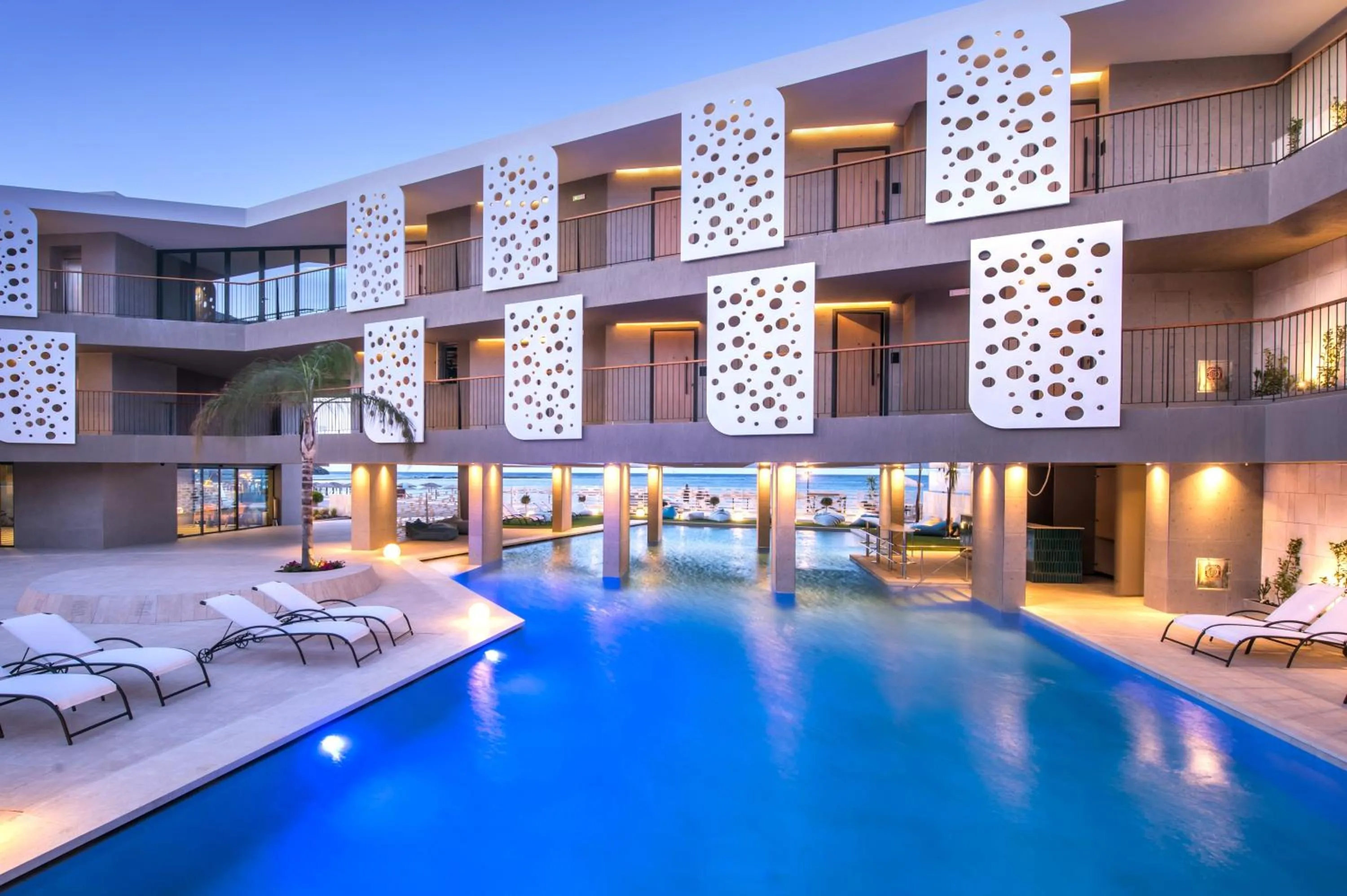 Swimming pool in Harmony Boutique Resort - Adults oriented