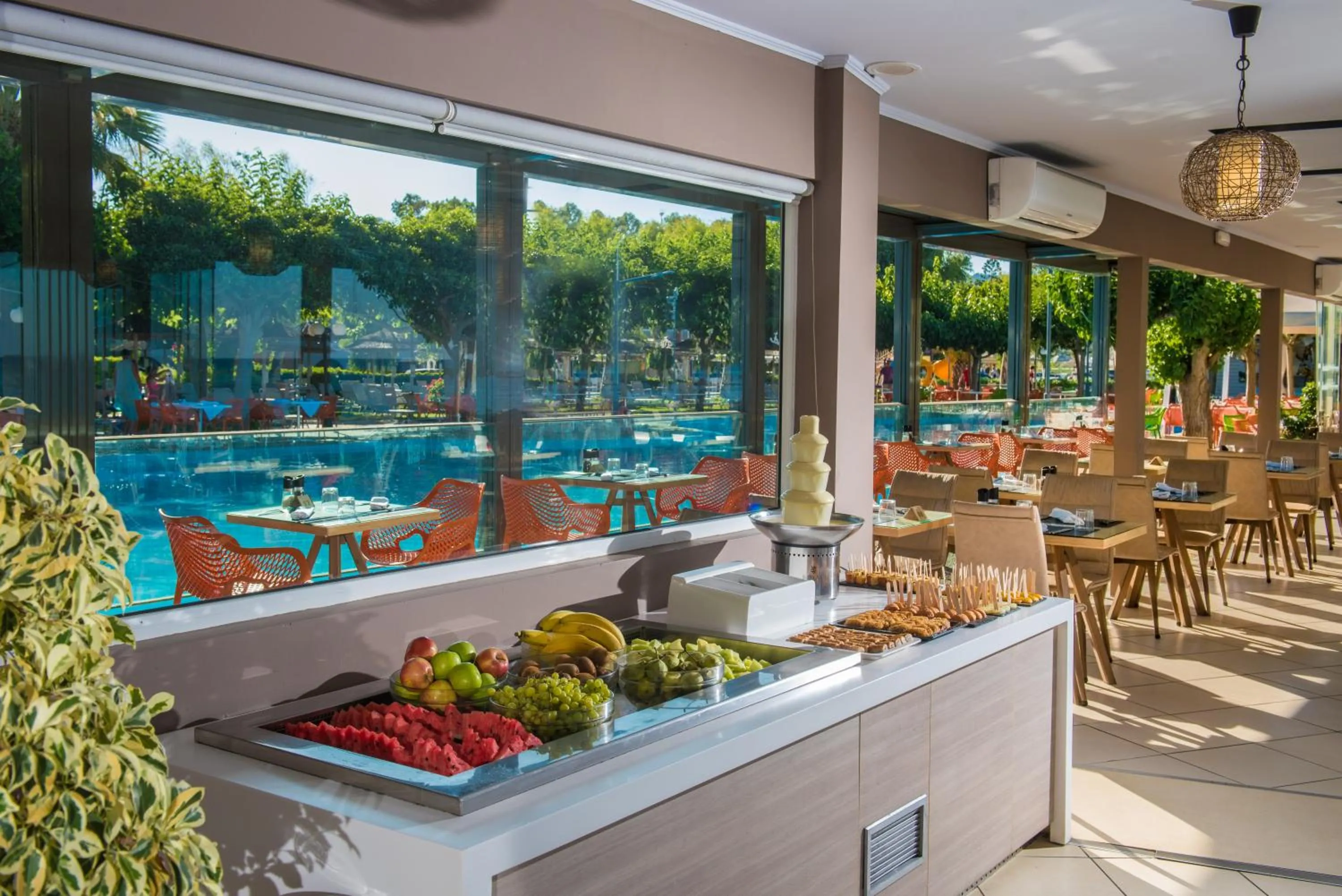 Restaurant/places to eat in Corissia Beach hotel