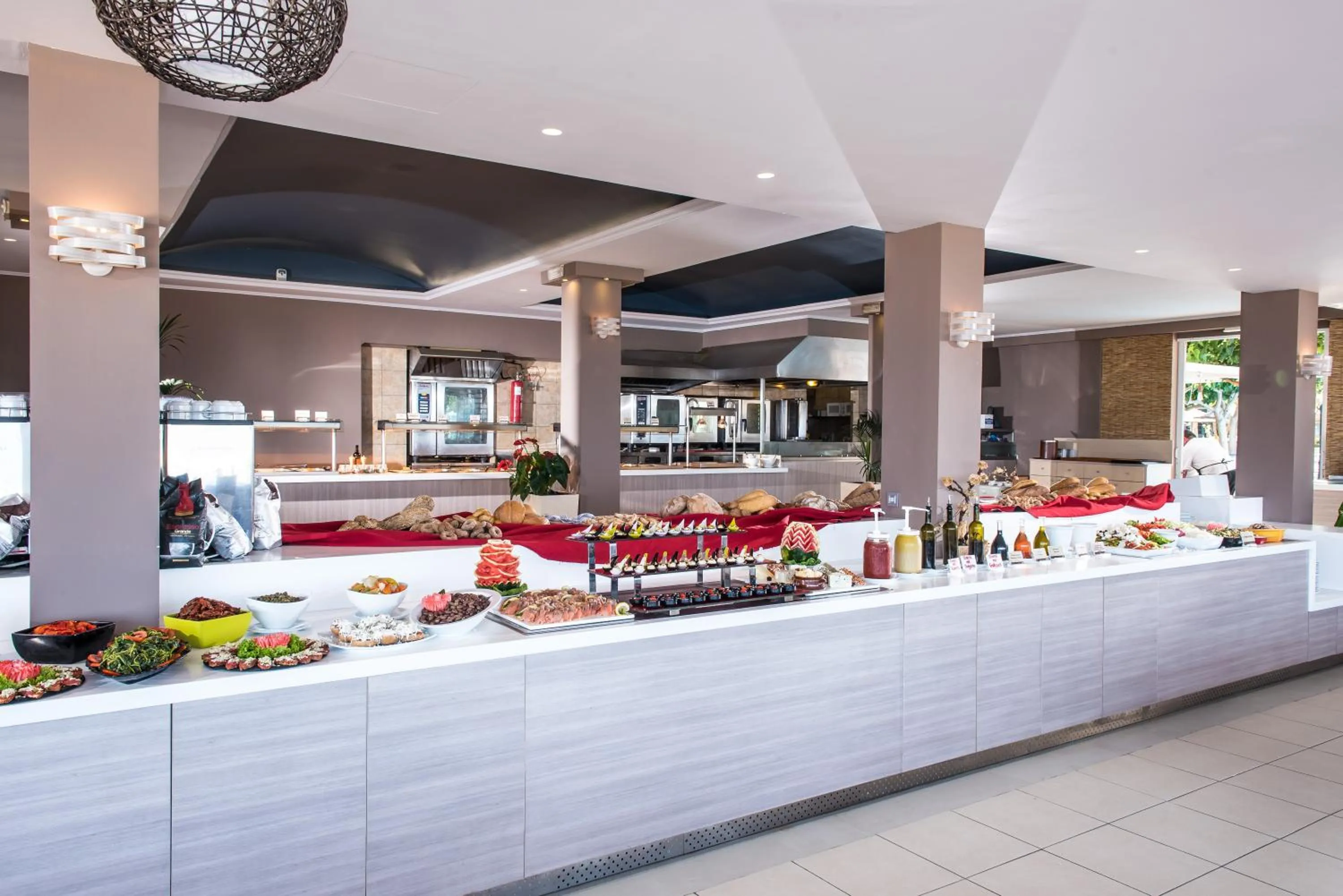 Restaurant/places to eat in Corissia Beach hotel