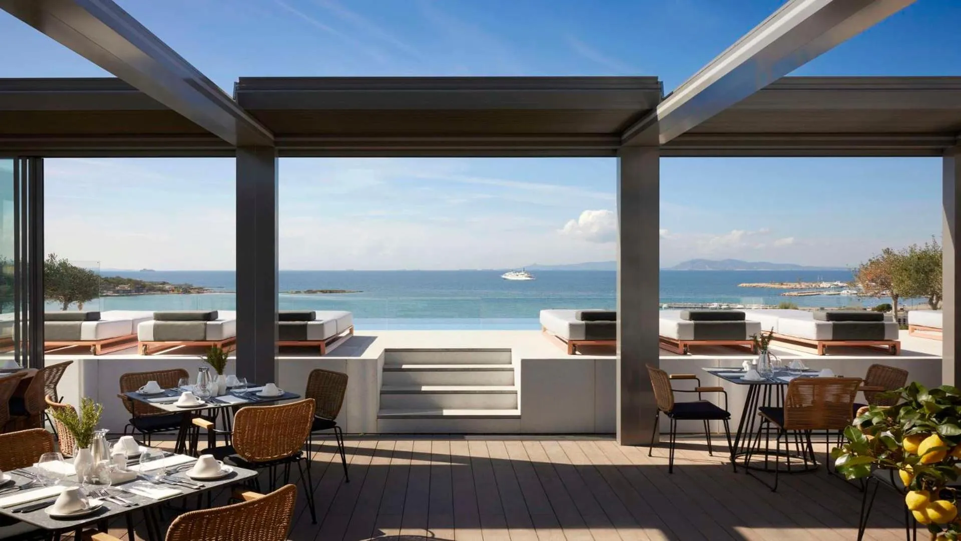 Breakfast in Dusit Suites Hotel Athens