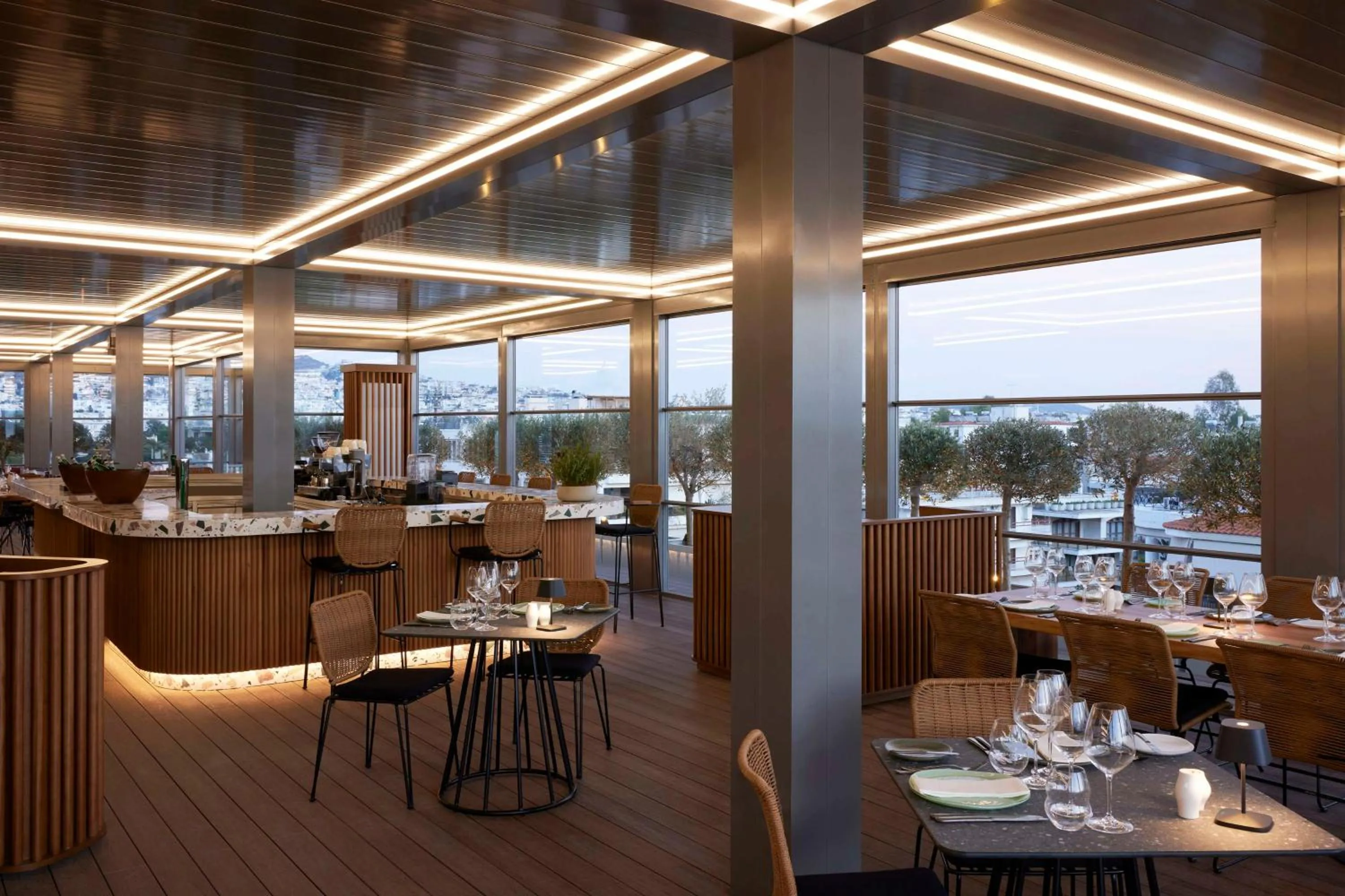 Restaurant/places to eat in Dusit Suites Hotel Athens