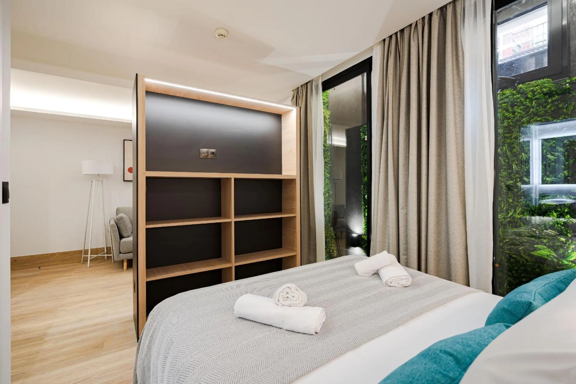 Bed in Feelathome Ventas Suites