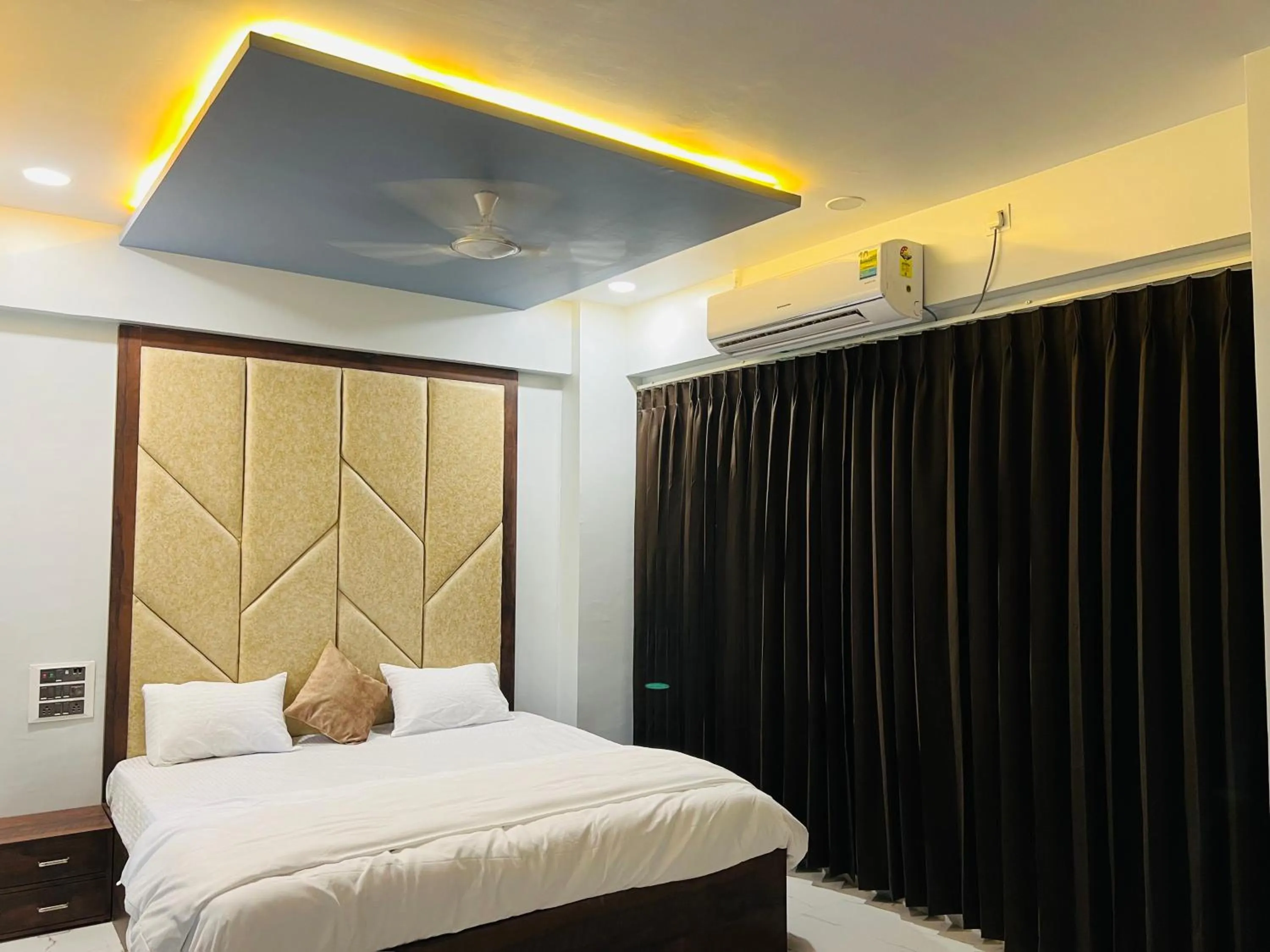 Bed in Hotel New City Light