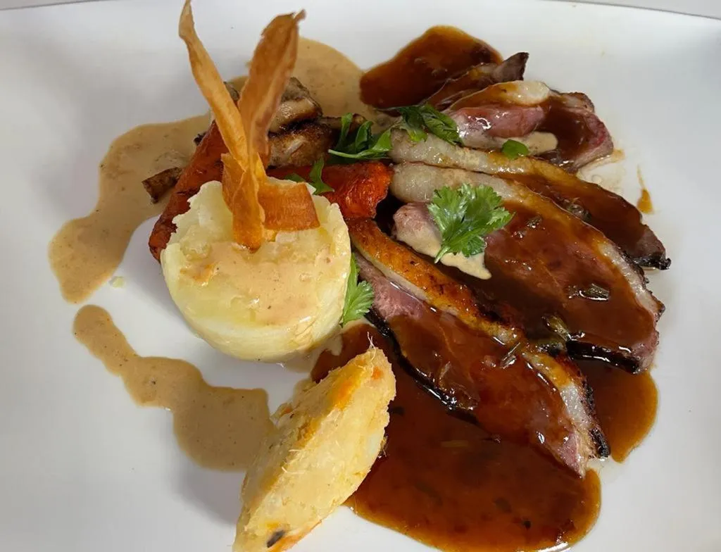 Food in Le Grand Monarque Donzy