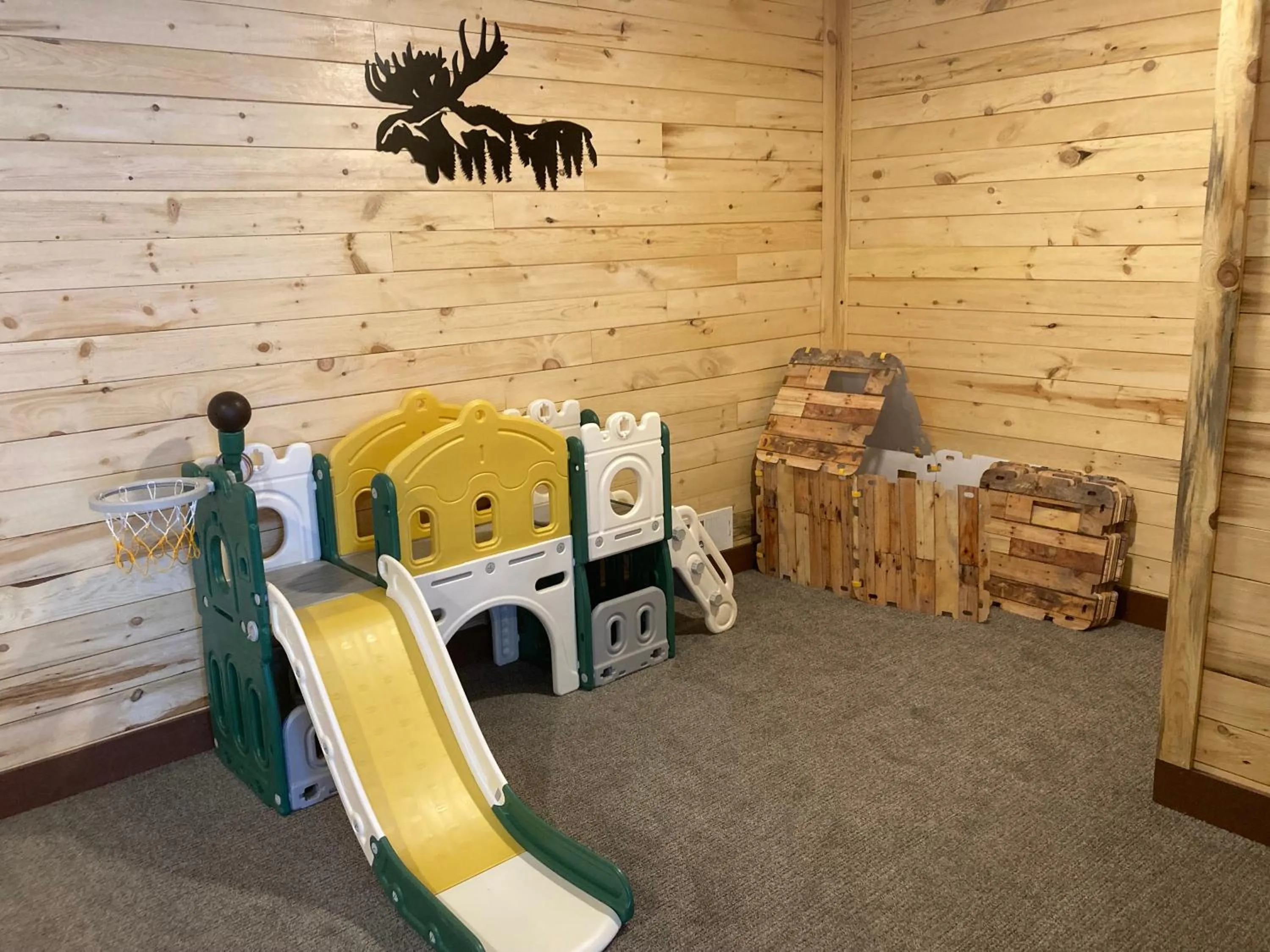 Keweenaw Waters Resort