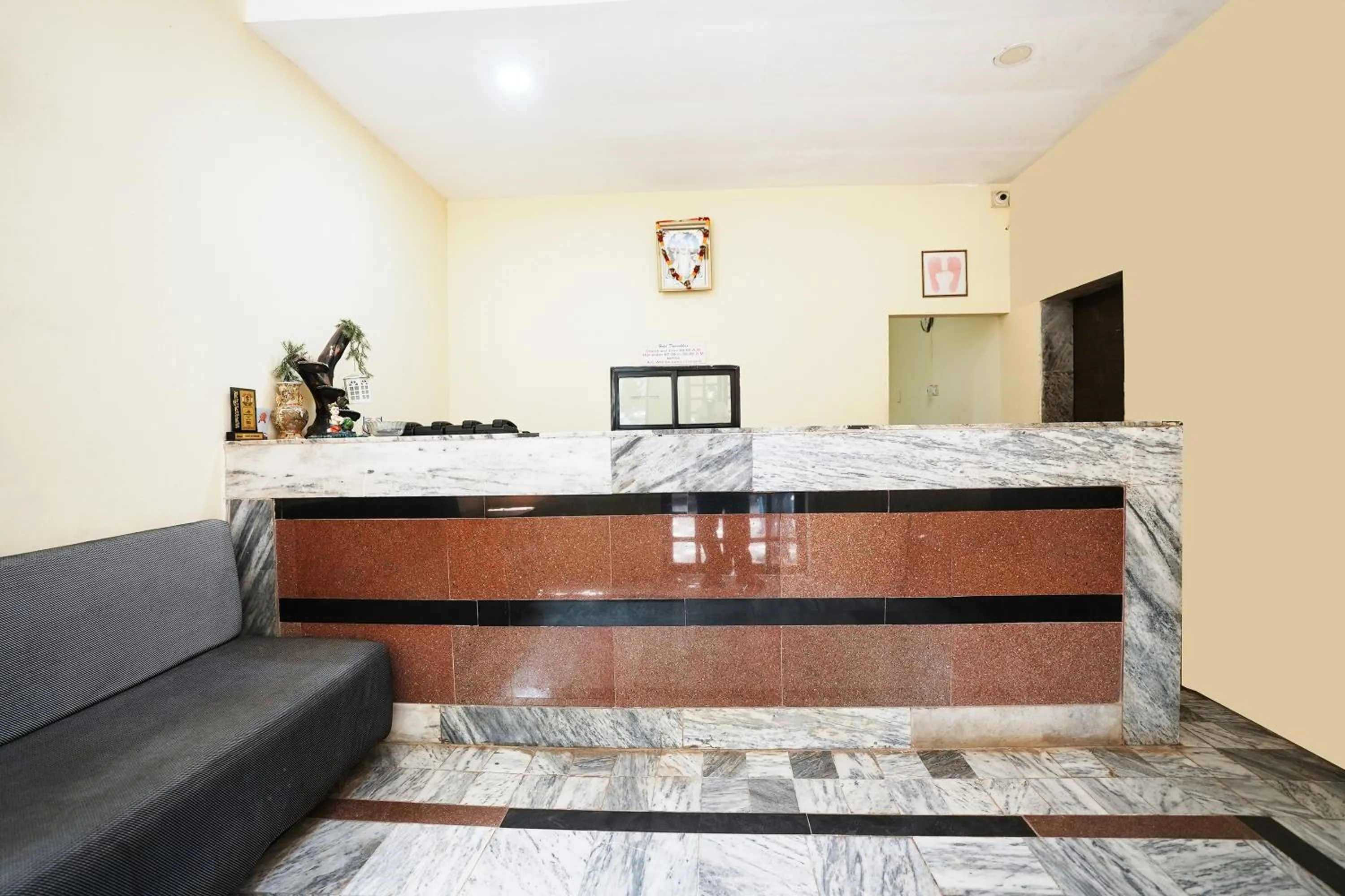 Lobby or reception in Dwarka Lawns Cottages