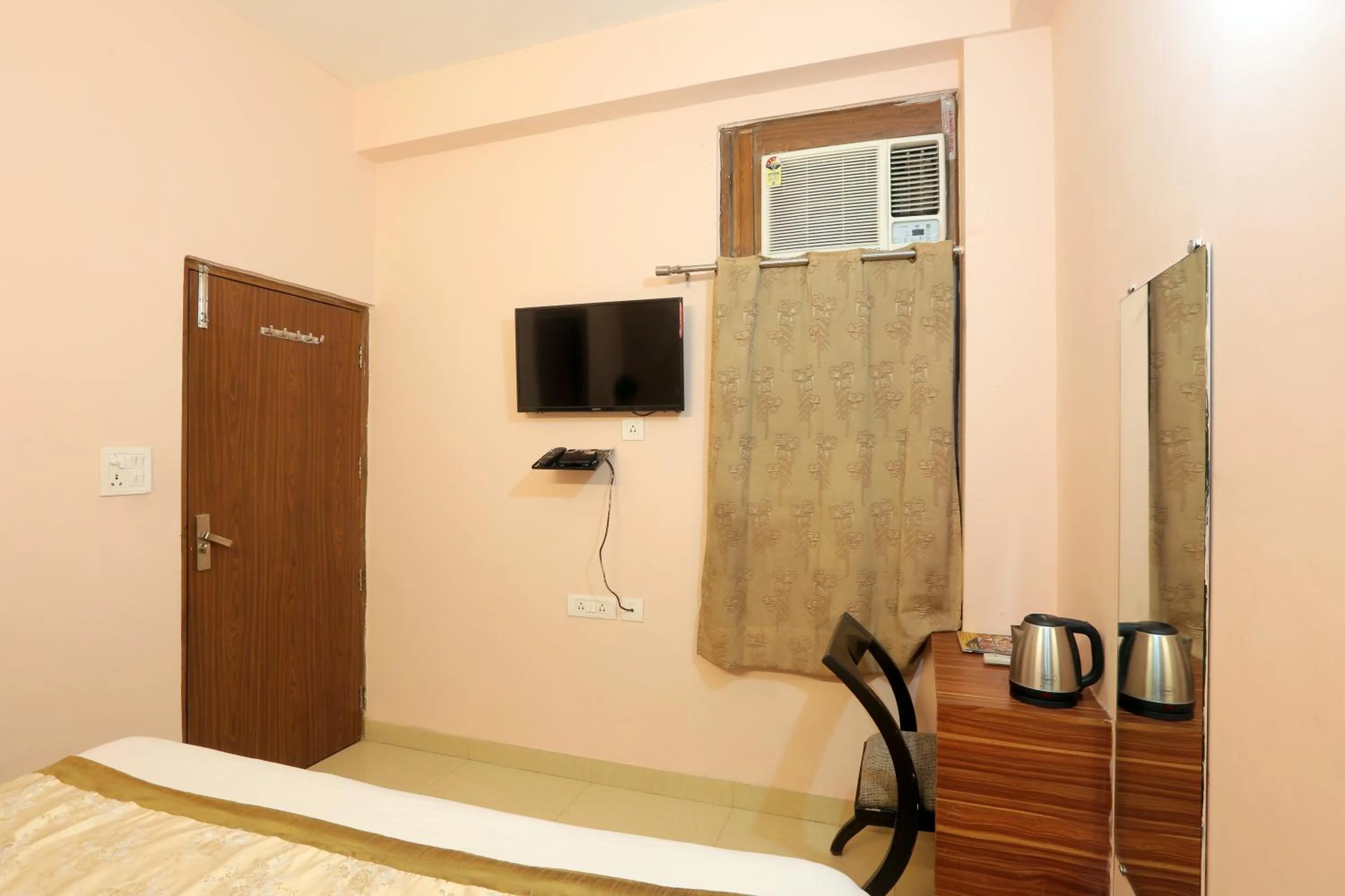 Bed in Hotel Ginger Palace By Aura