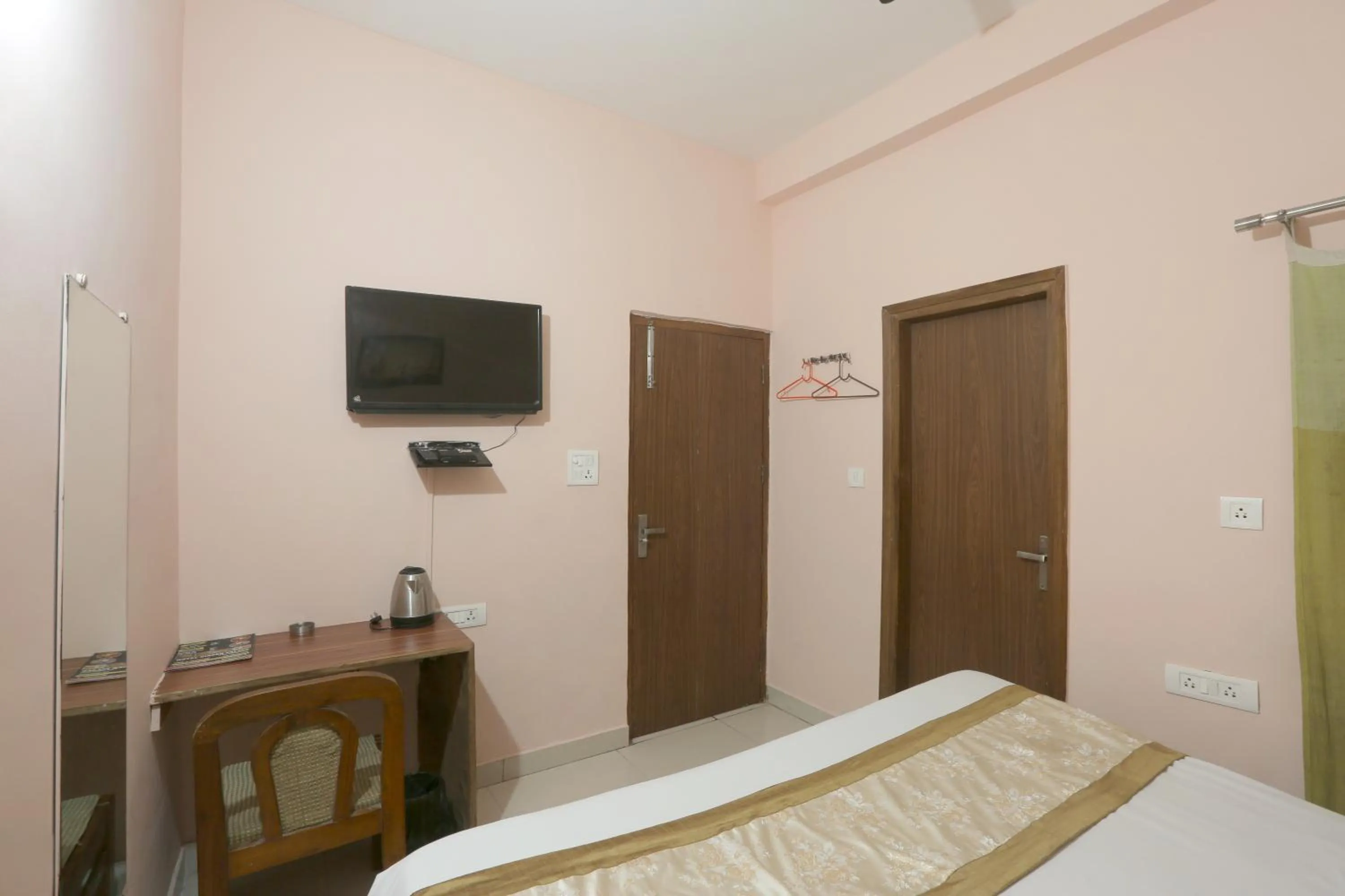 Bed in Hotel Ginger Palace By Aura