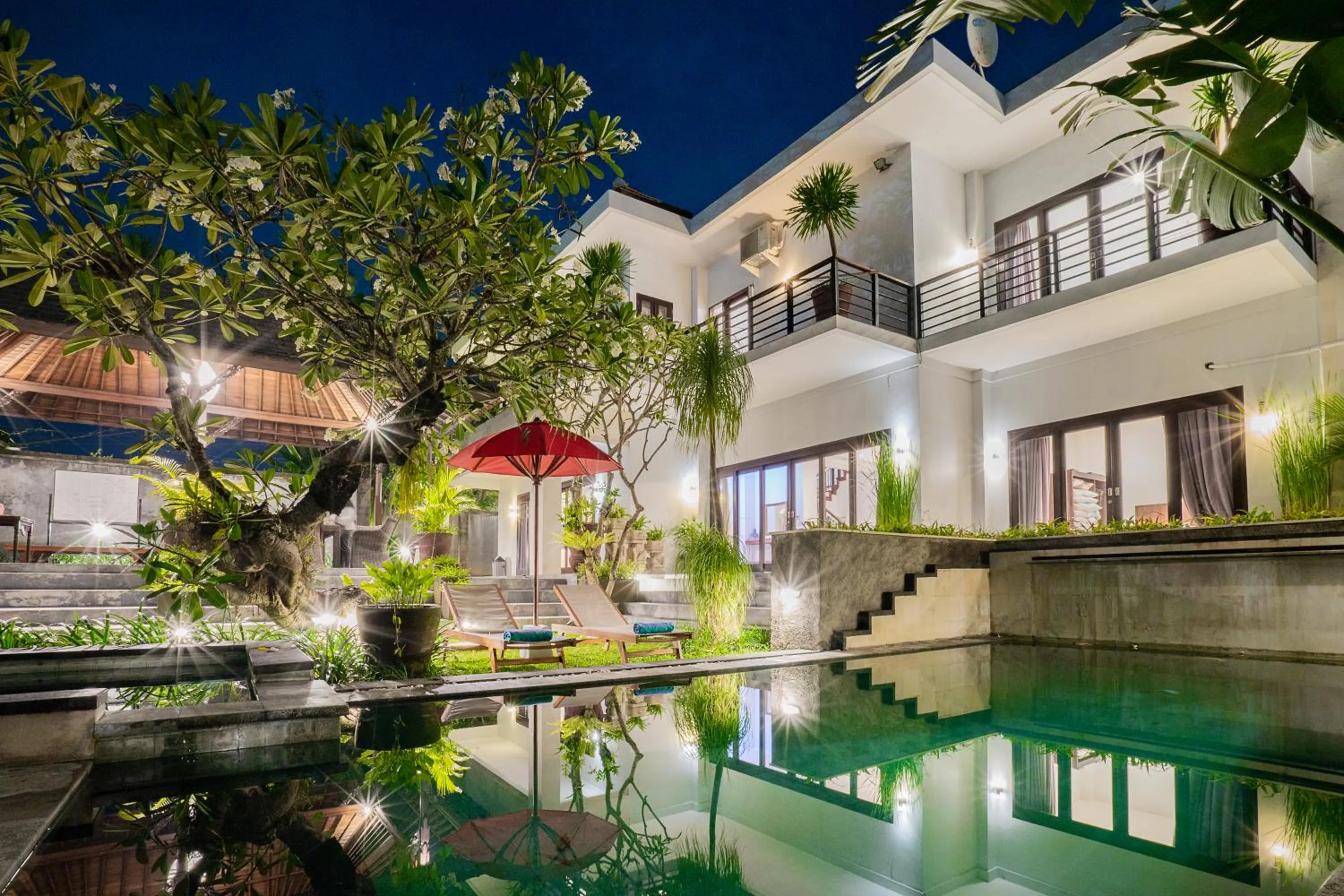 Swimming pool in Echo Suji Villa