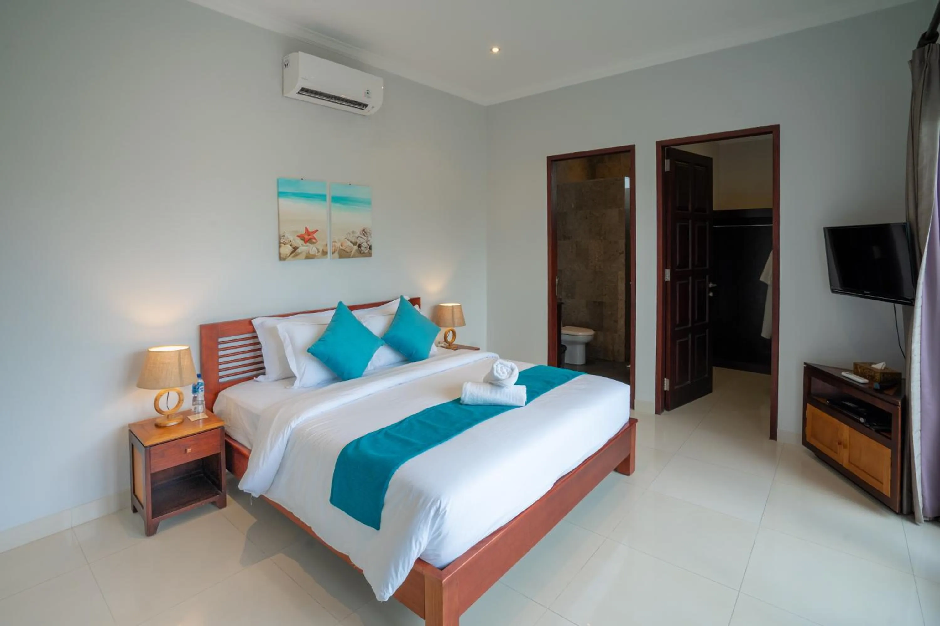 Bedroom, Bed in Echo Suji Villa