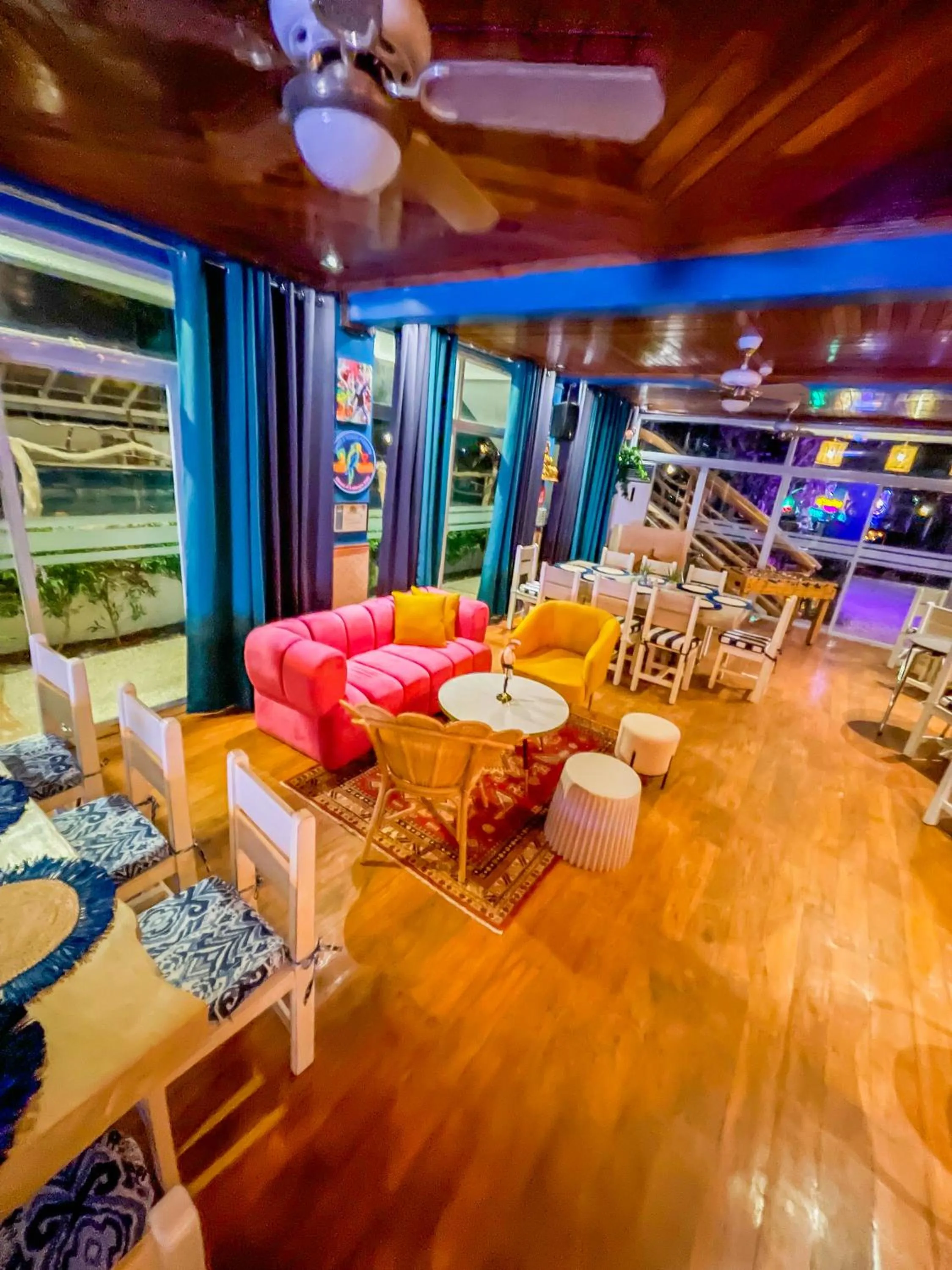 Dining area in UNWND Boutique Hotel Calatagan