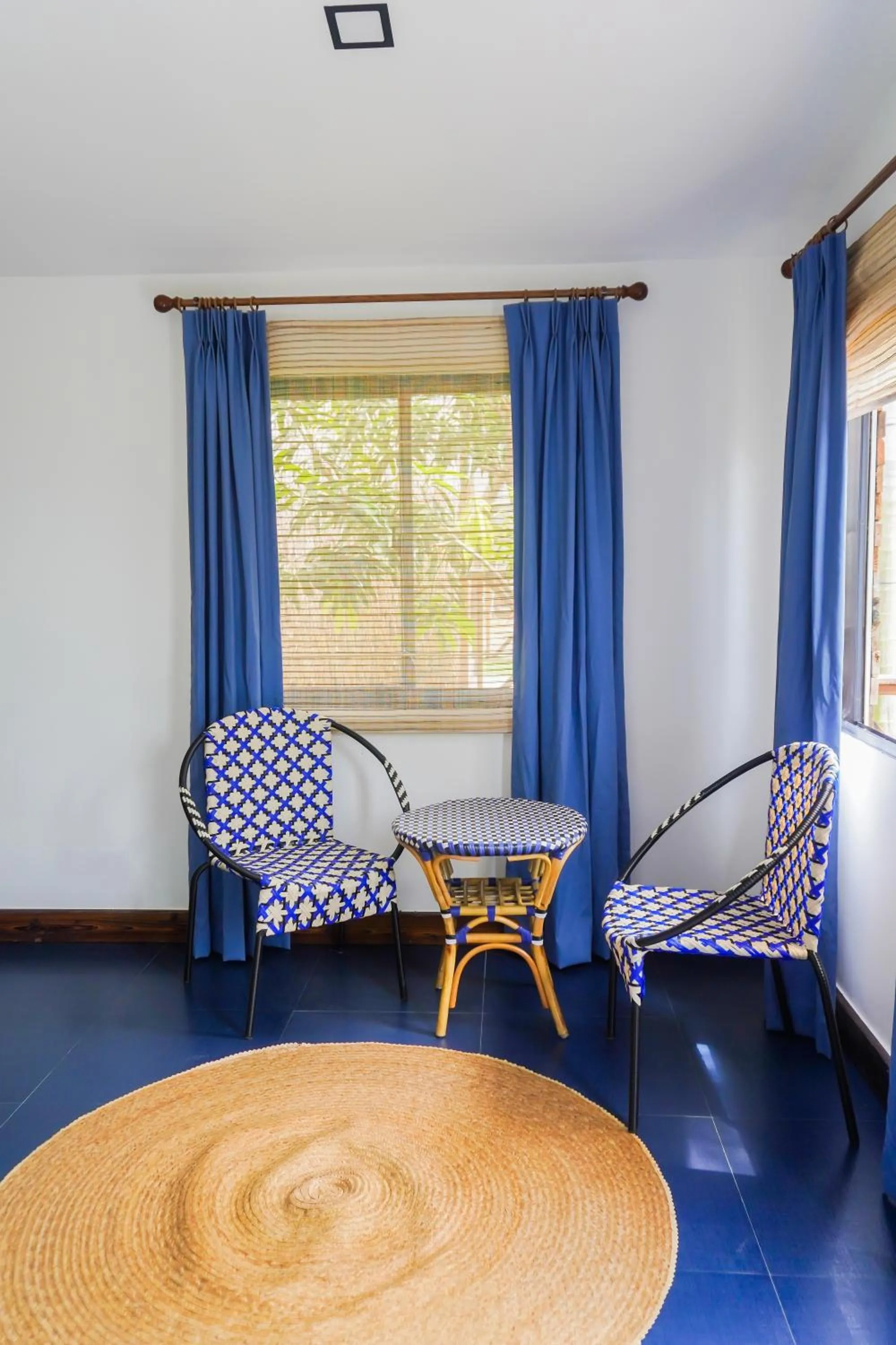 Living room in UNWND Boutique Hotel Calatagan