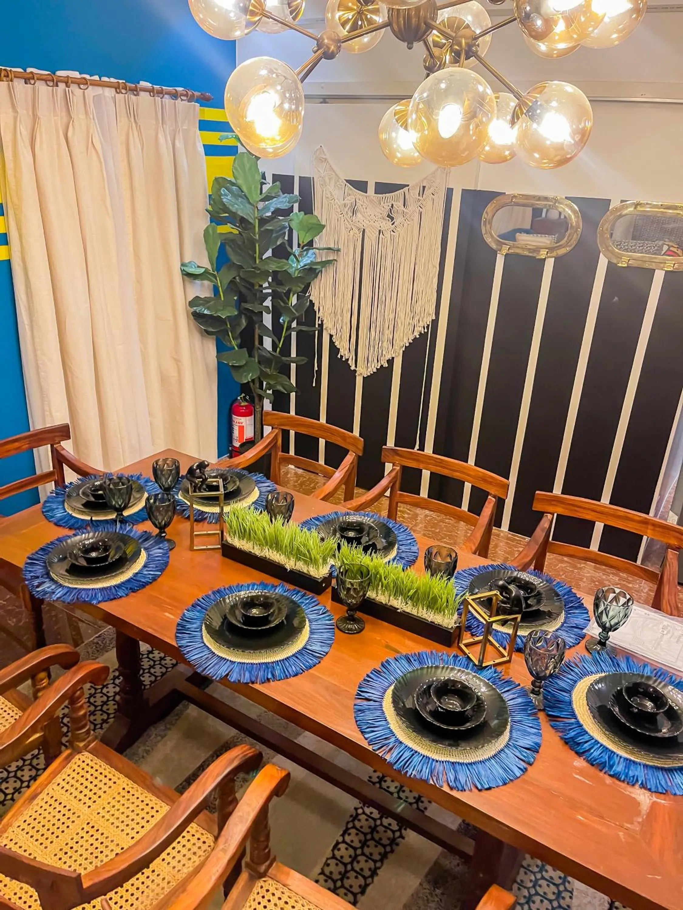 Dining area in UNWND Boutique Hotel Calatagan