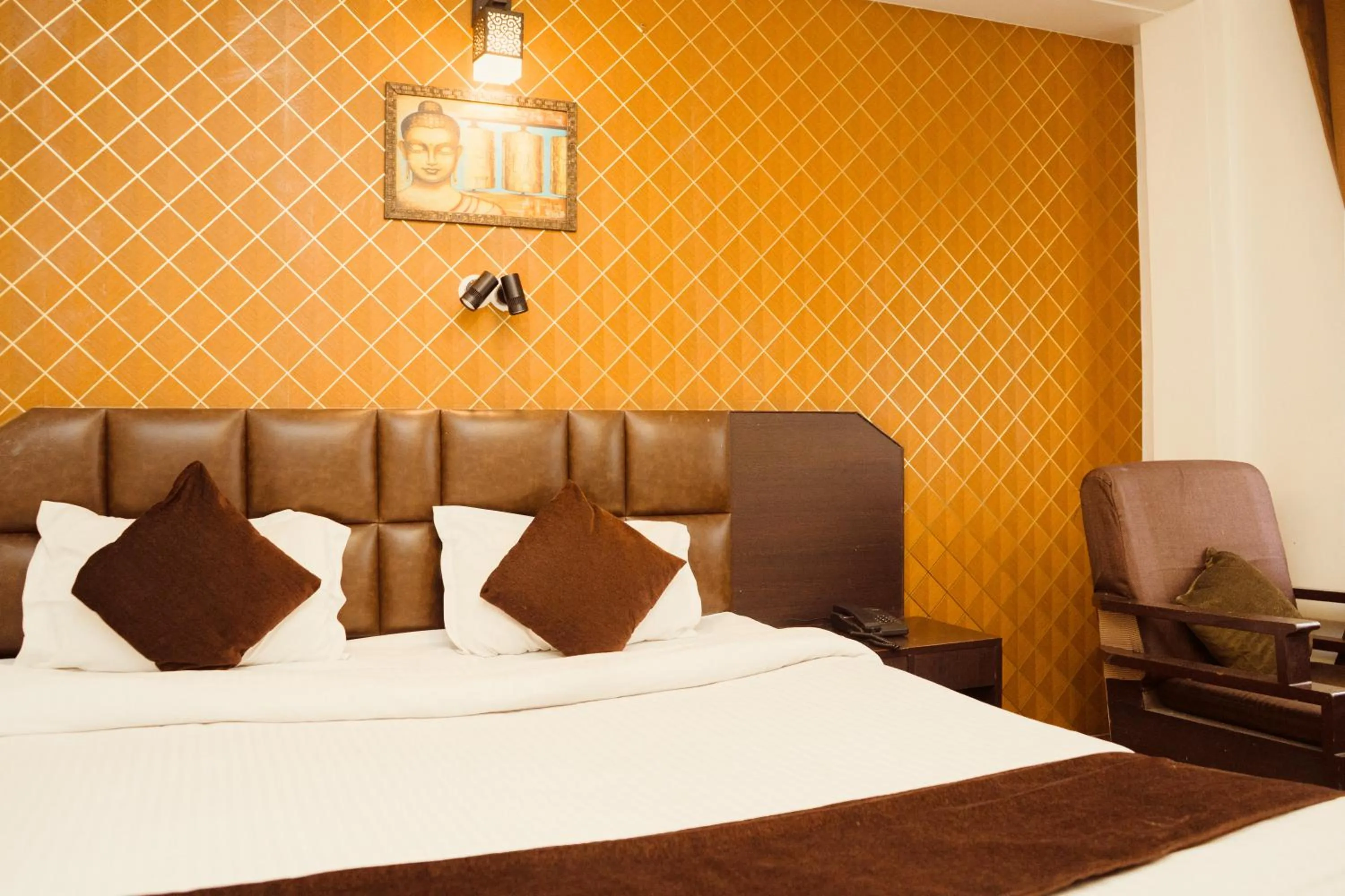 Bed in Hotel Siddhi Vinayak Regency, Mg Marg