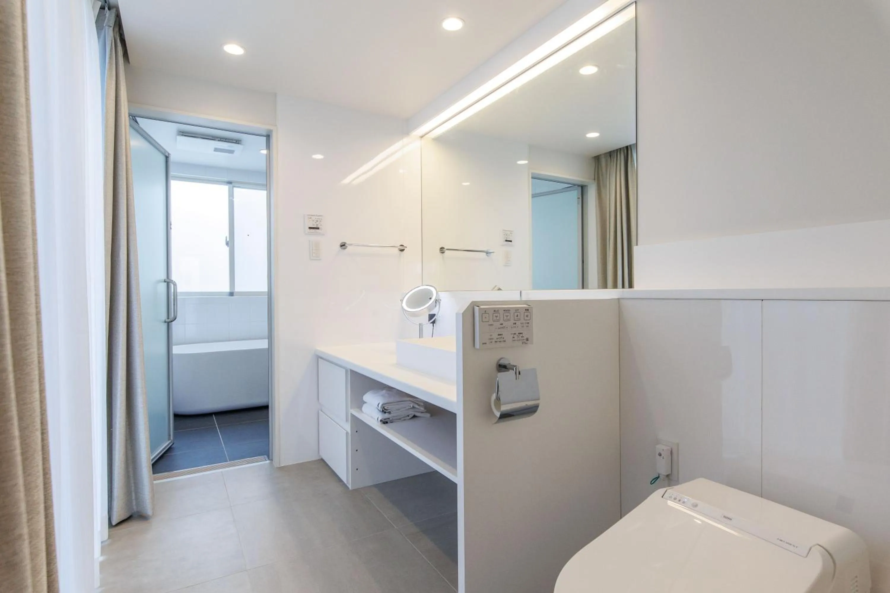 Toilet in Crystal Villa Bayside