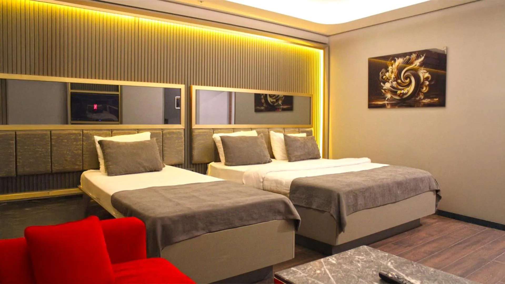 Photo of the whole room, Bed in 216 Eagle Palace Suite