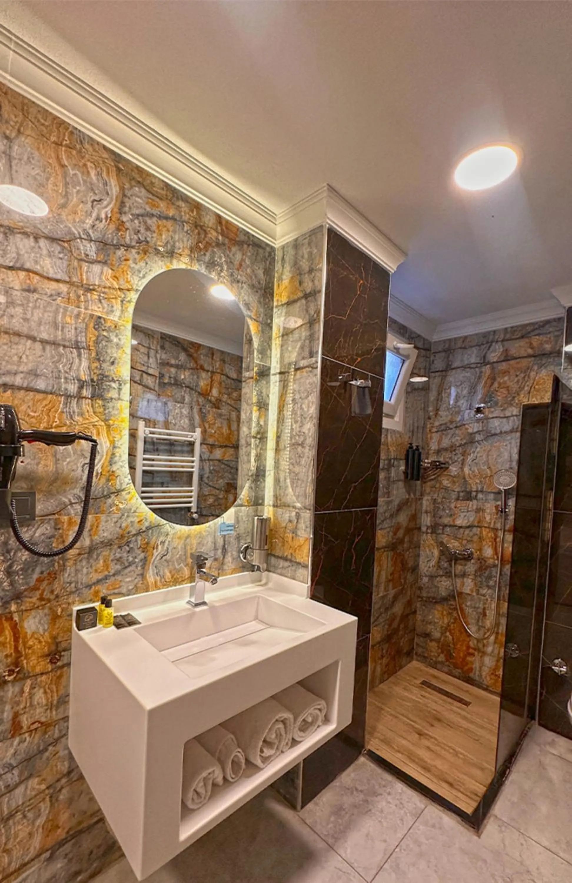 Bathroom in 216 Eagle Palace Suite