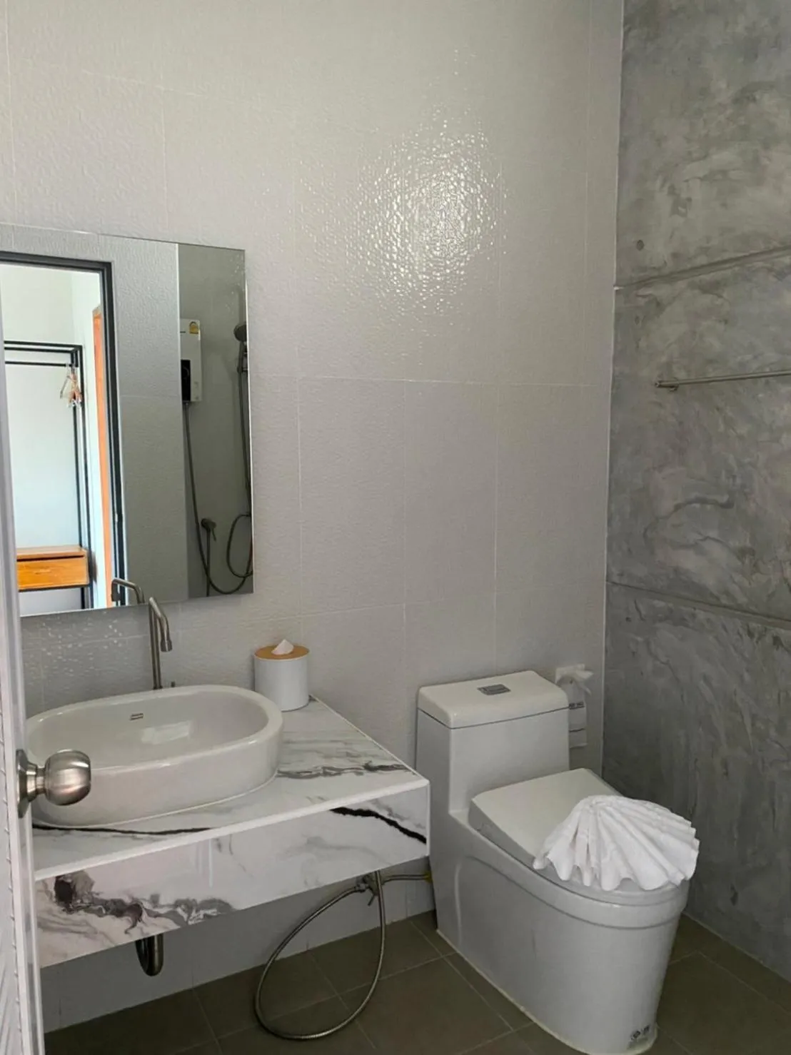 Toilet in Destino Hotel Surin