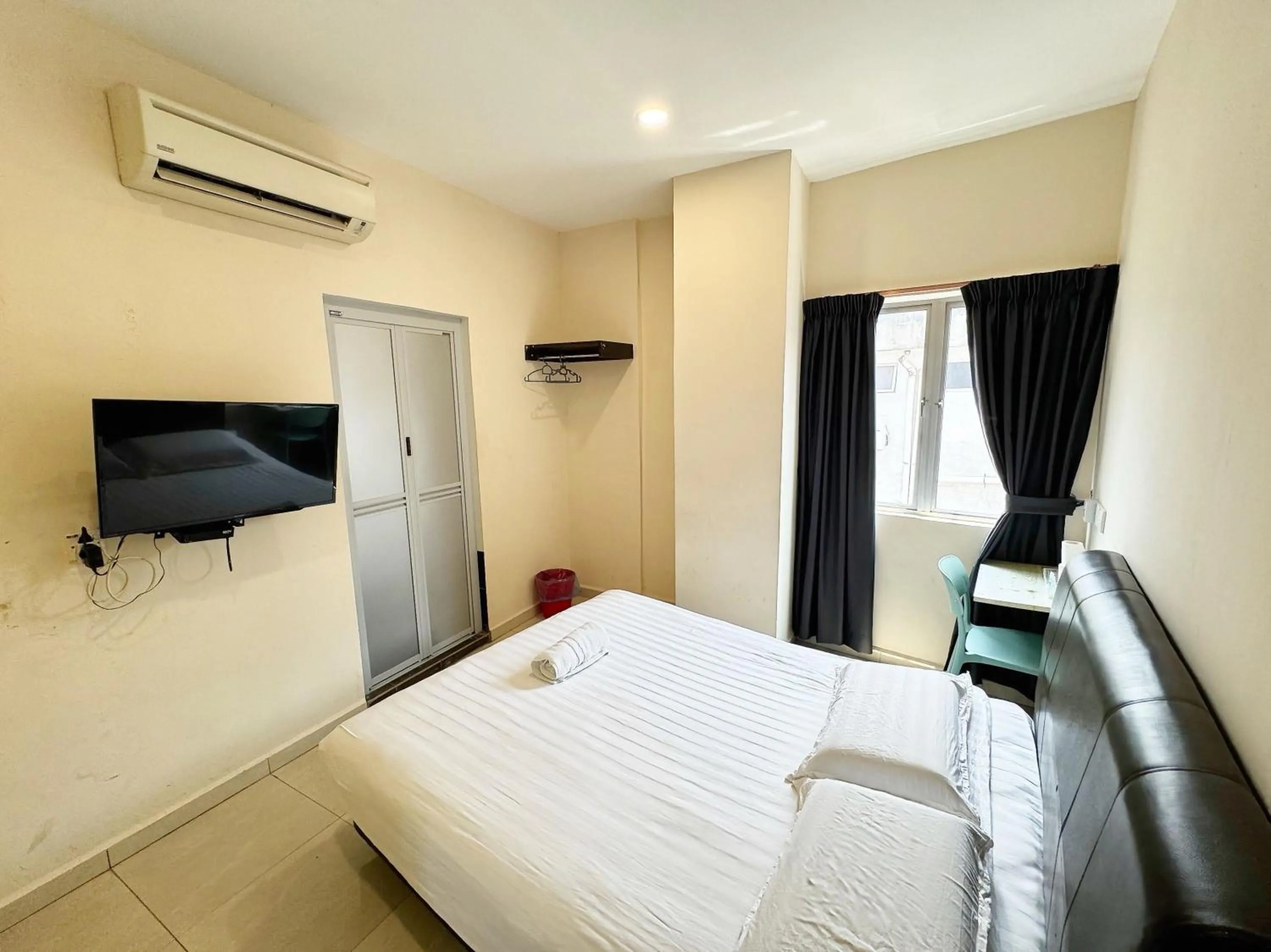 Bedroom, Bed in Hotel O Furich Hotel