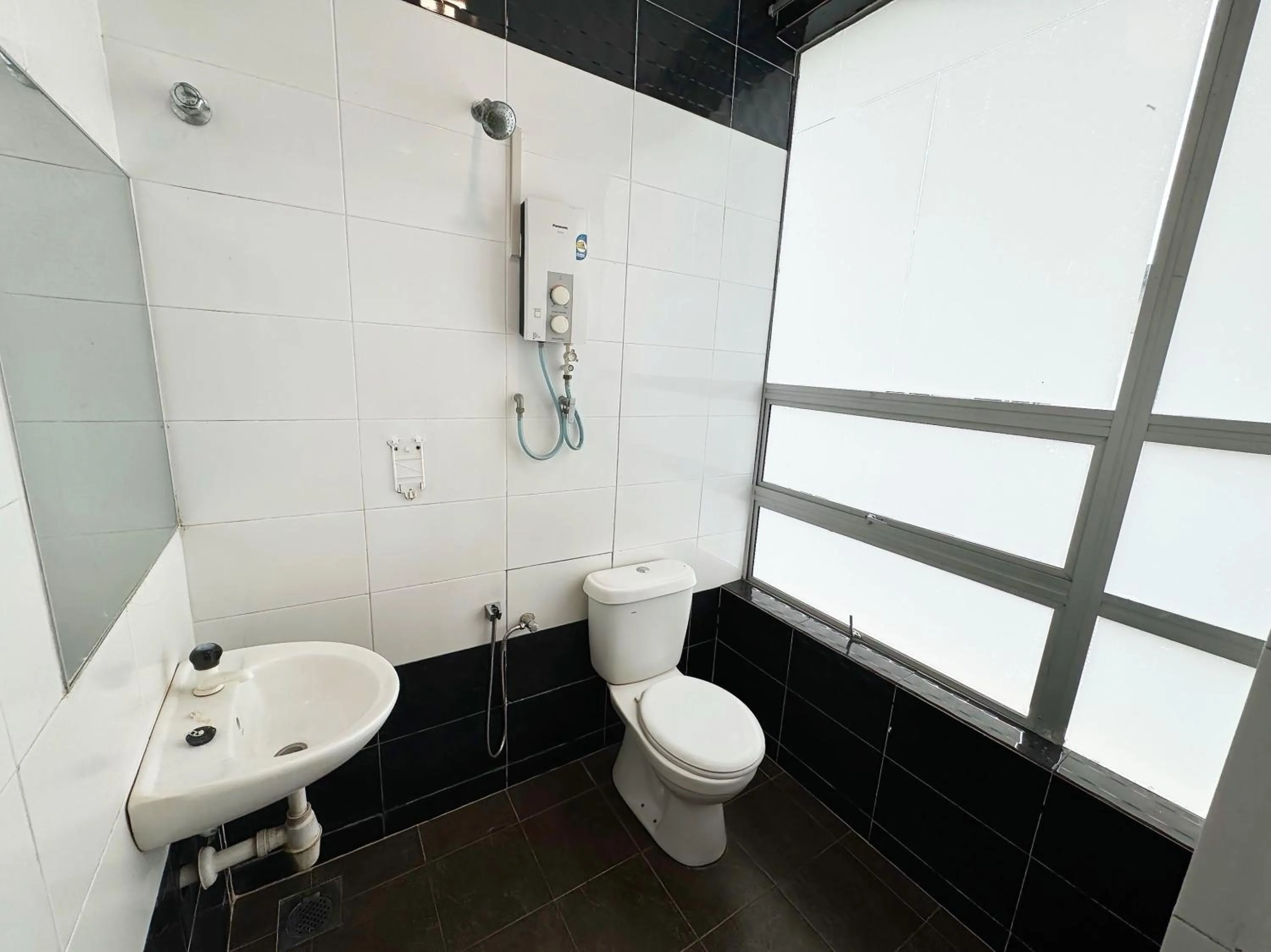 Bathroom in Hotel O Furich Hotel