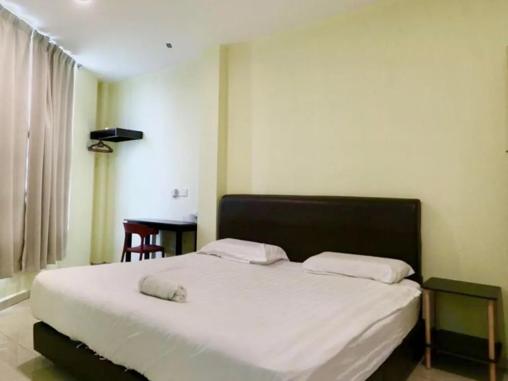 Bedroom, Bed in Hotel O Furich Hotel