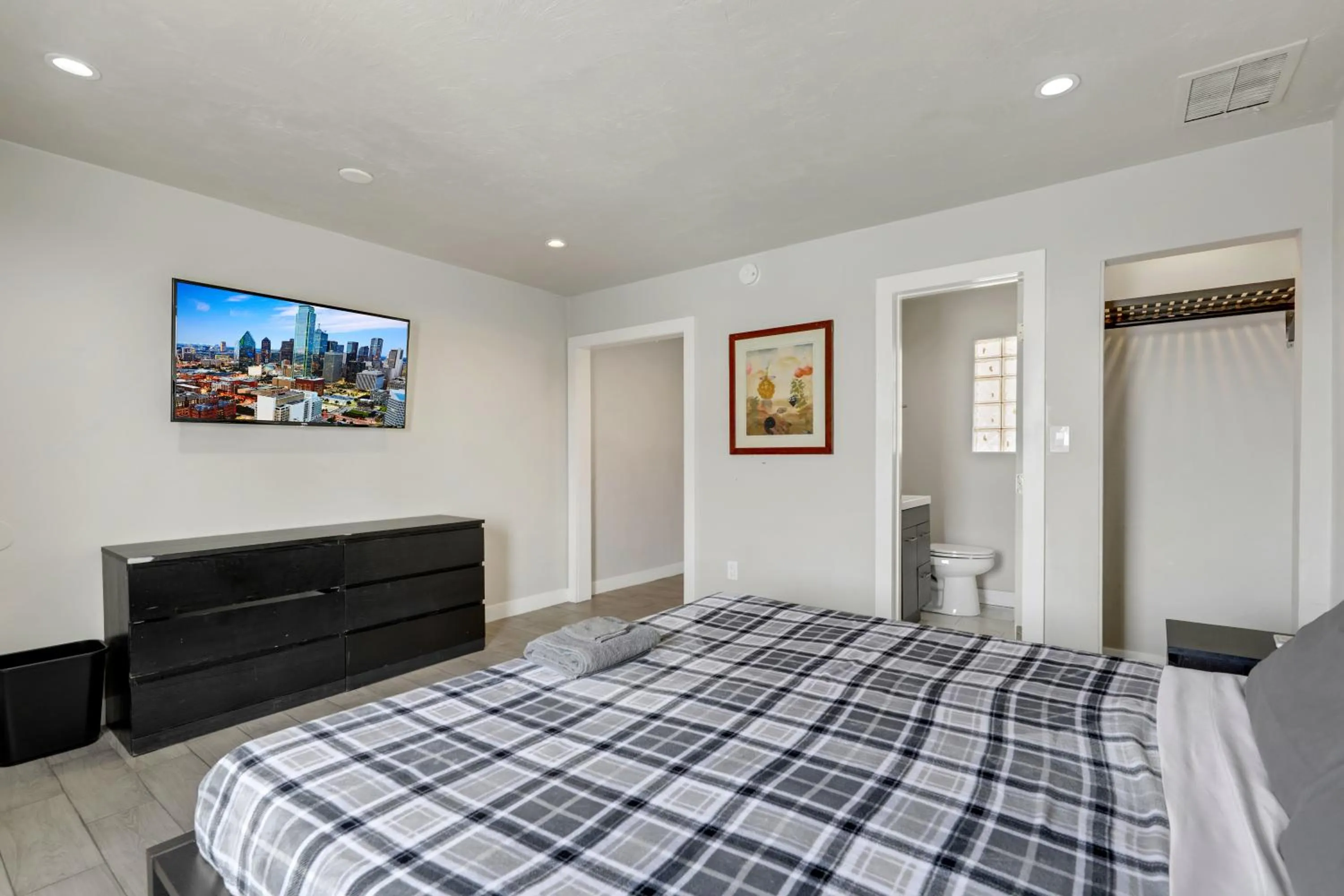 Bed in Desert Moon Motel