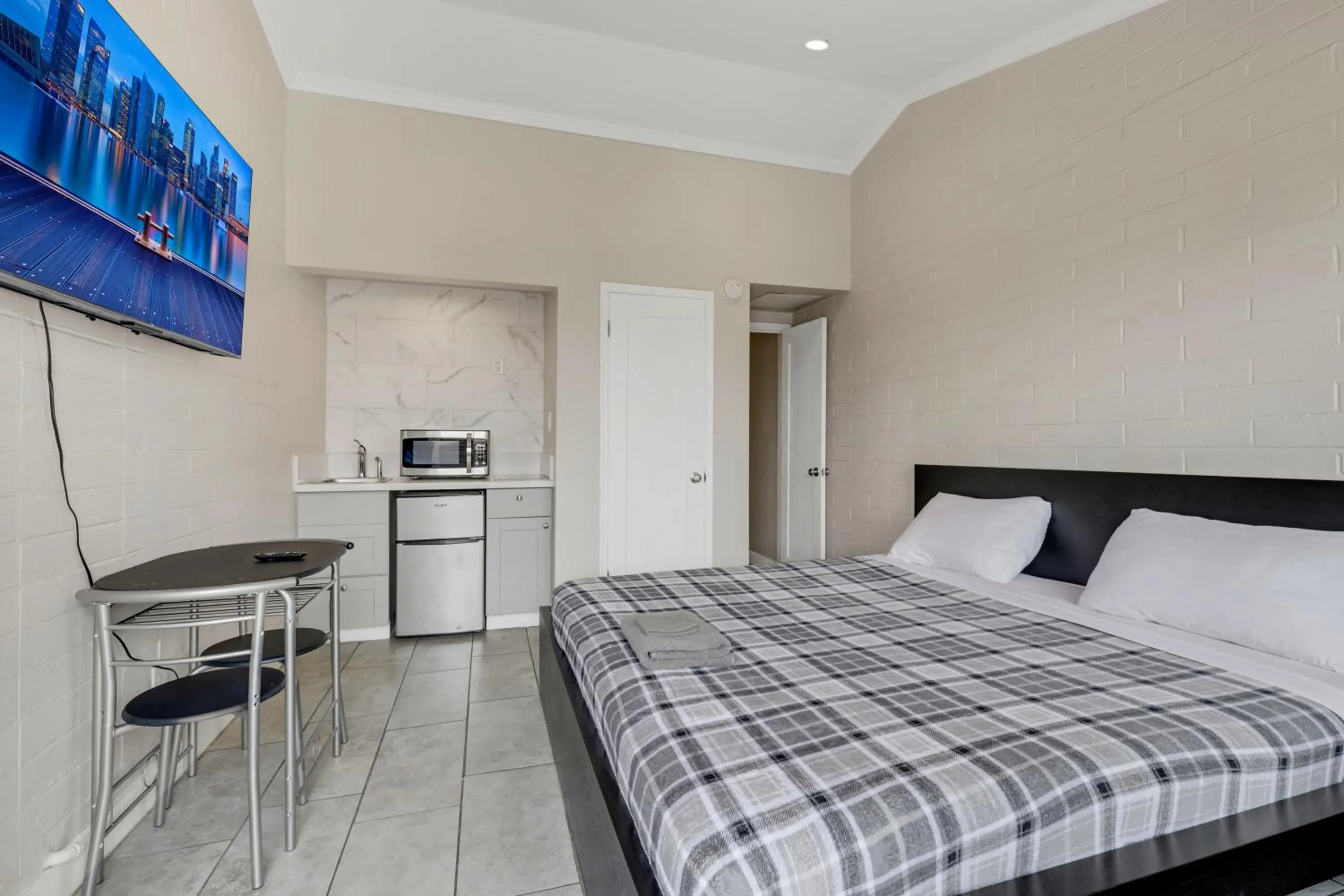 Bed in Desert Moon Motel