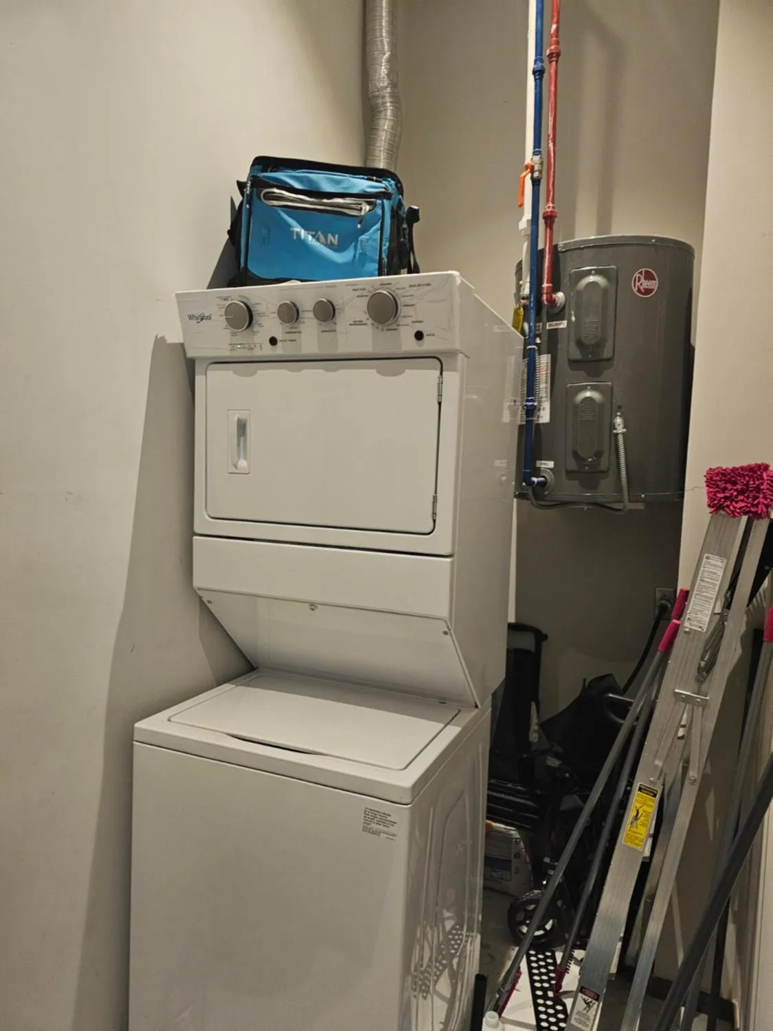 laundry in Maritima Front Beach Apartment