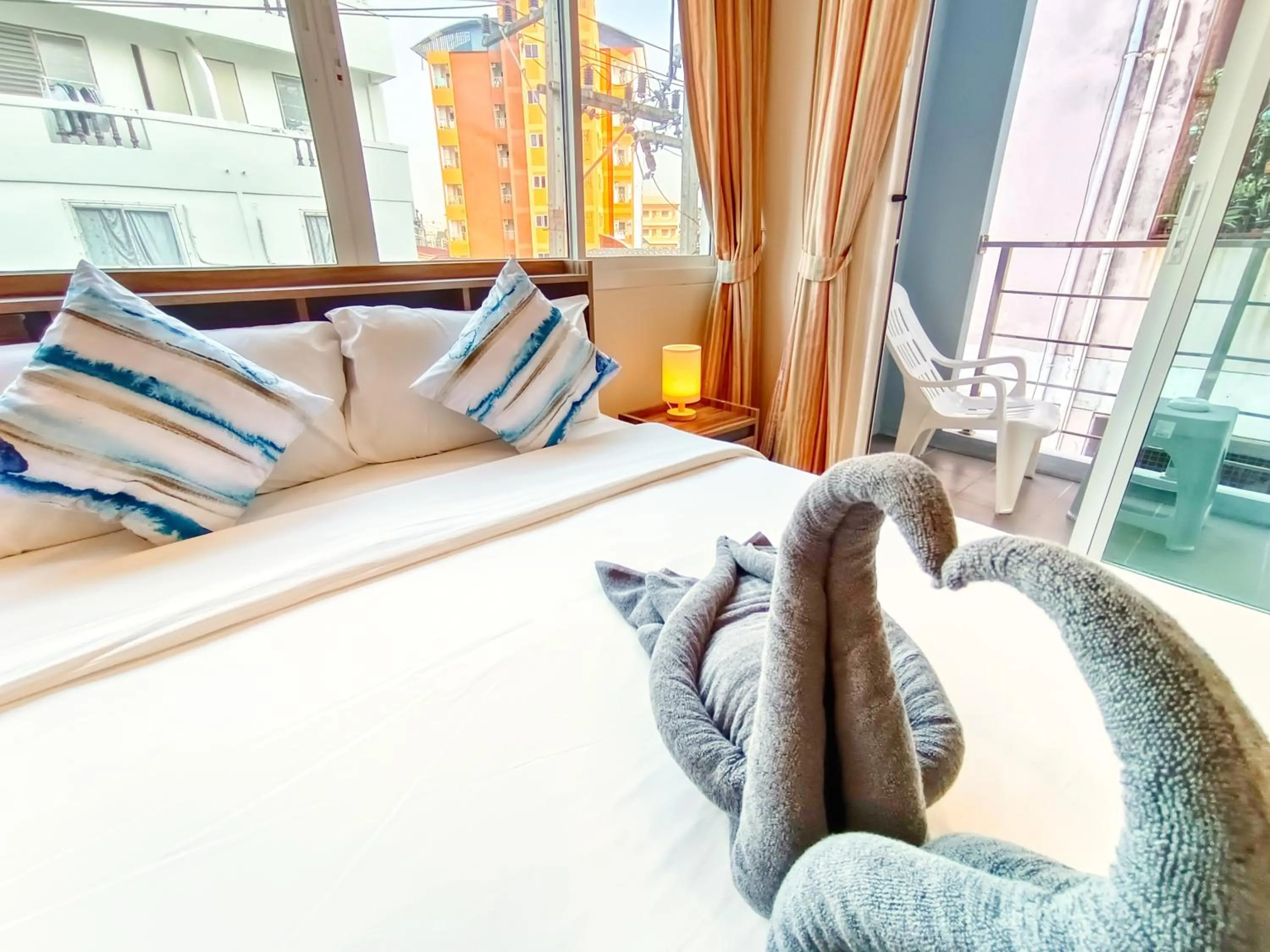 Bed in Sailor Hotel Pattaya