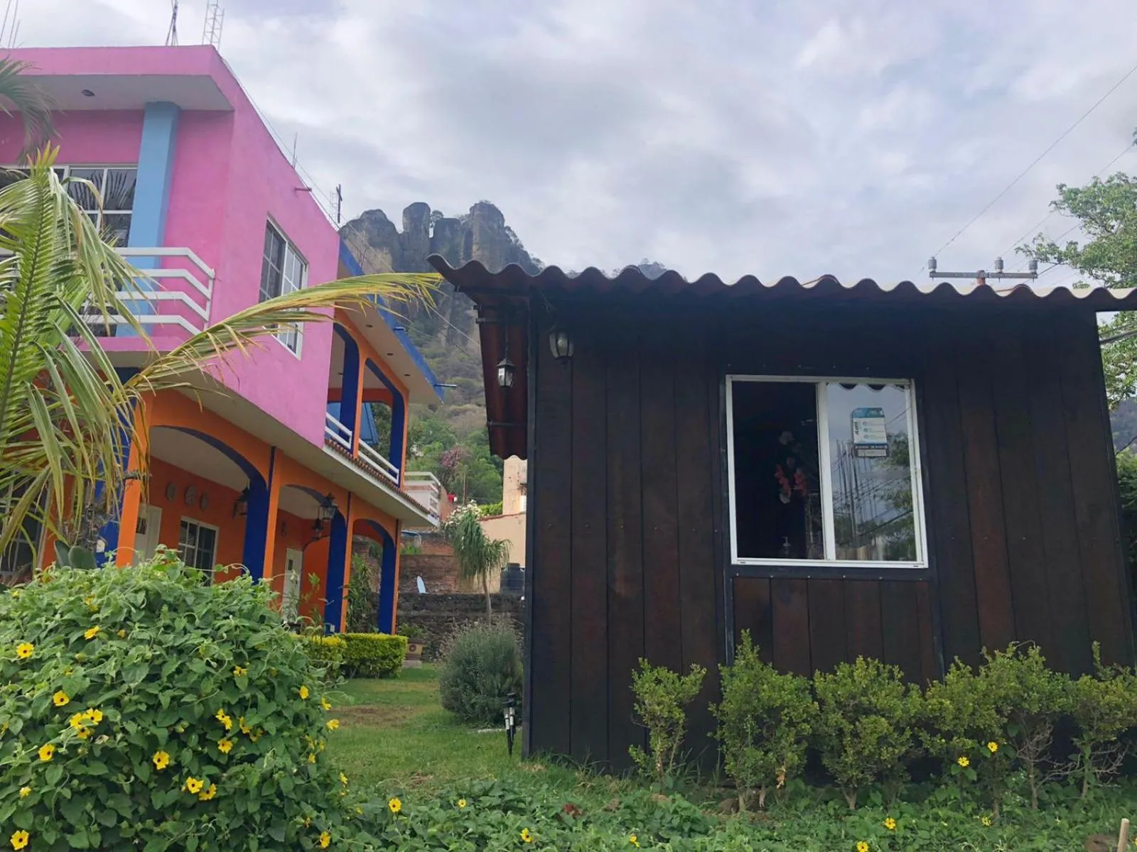 Property building in Los Robles
