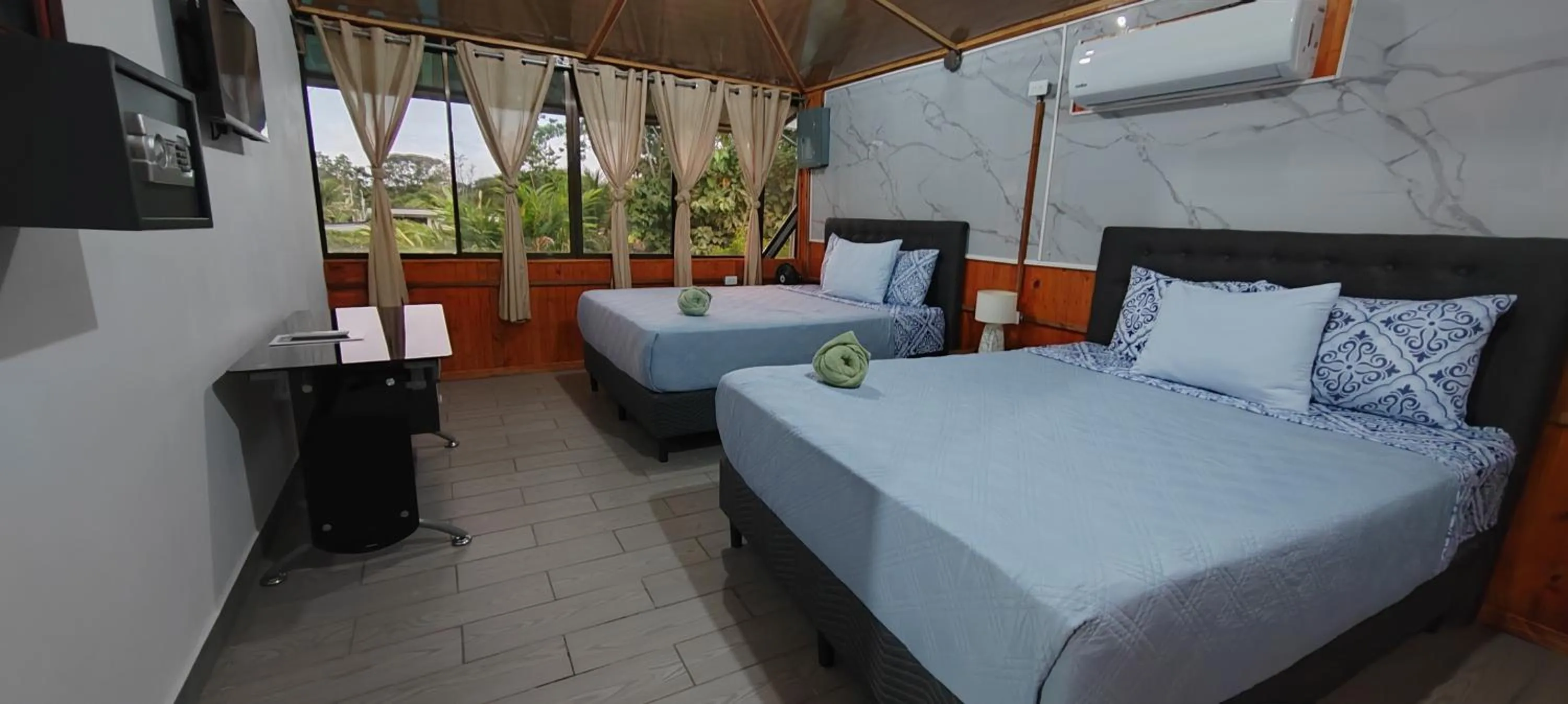 Bed in Ballena Rey Hotel