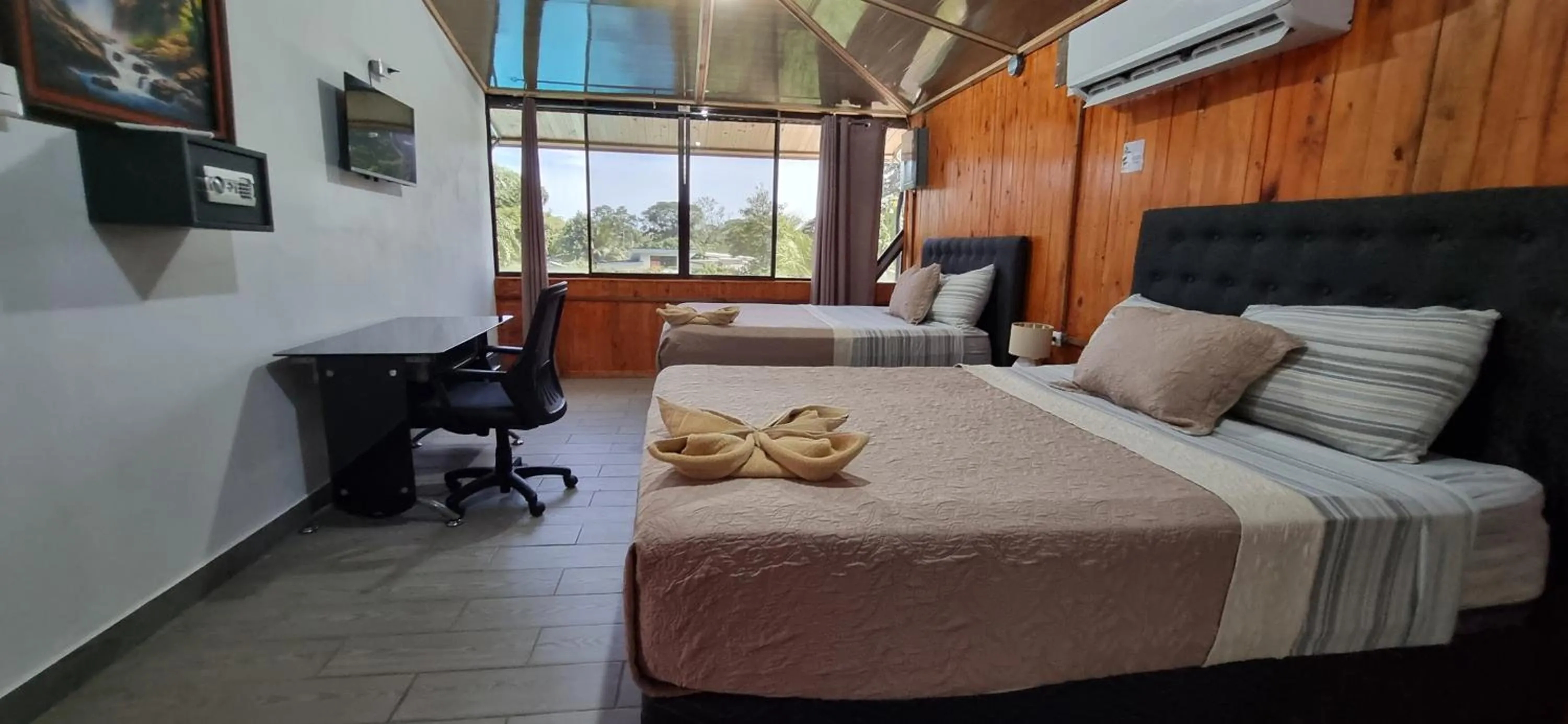 Bed in Ballena Rey Hotel