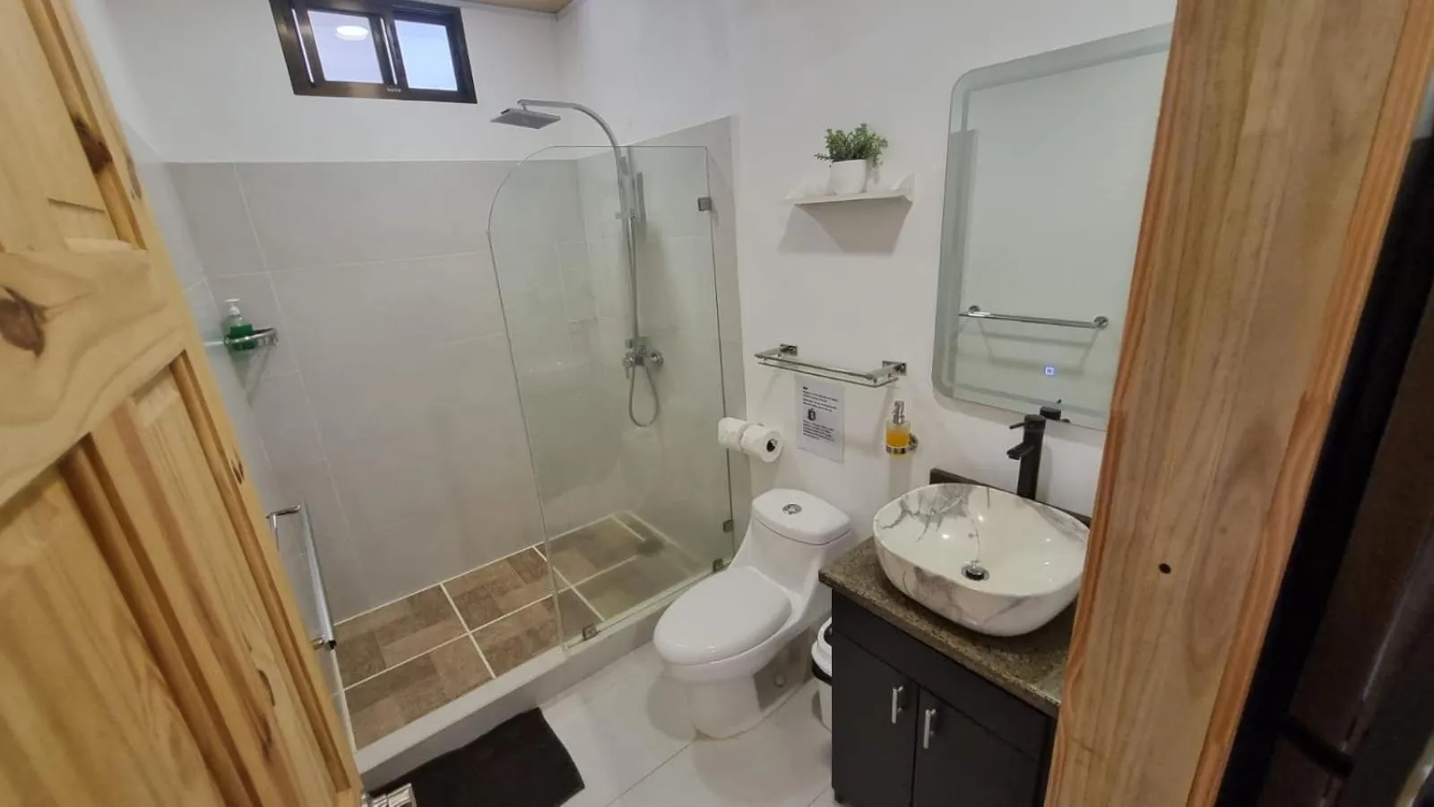 Shower in Ballena Rey Hotel