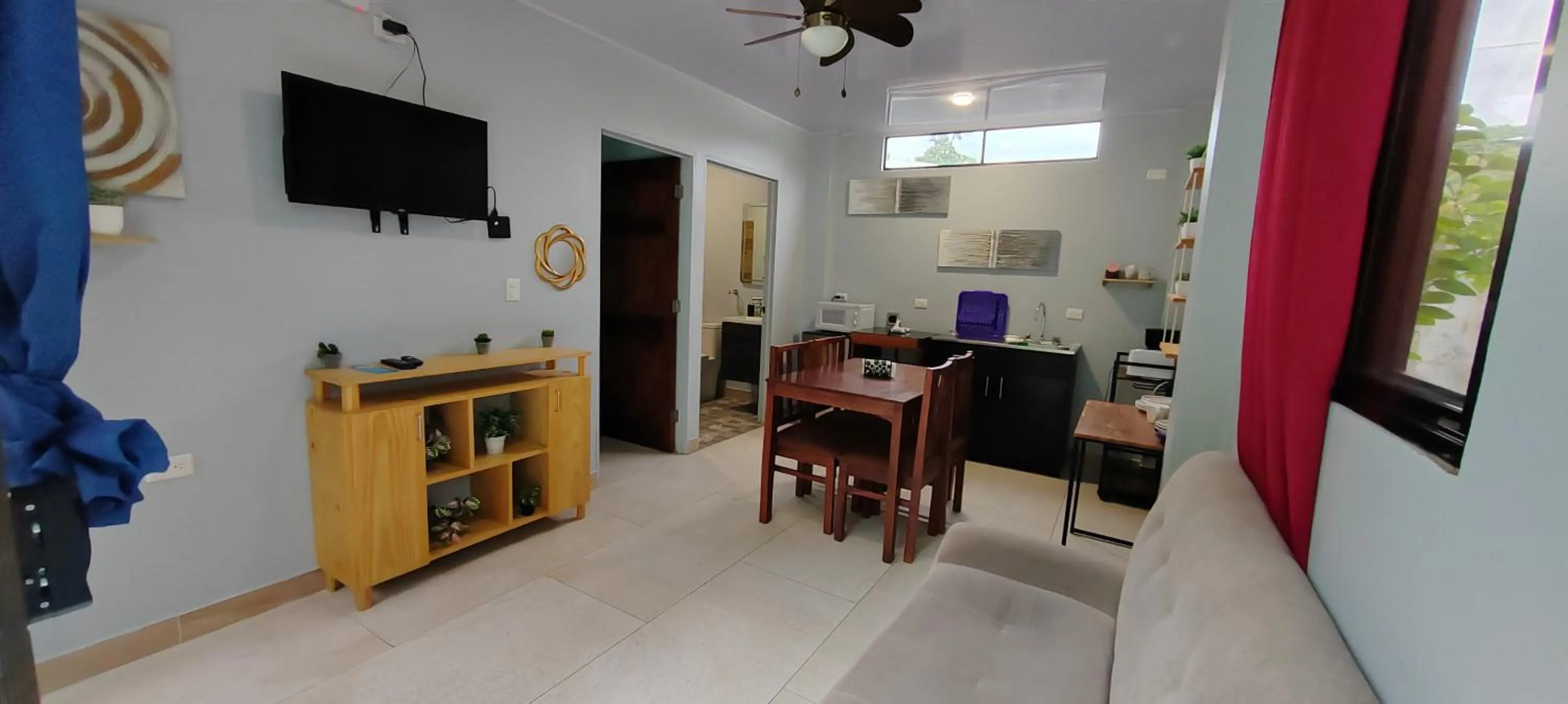 Communal lounge/ TV room in Ballena Rey Hotel