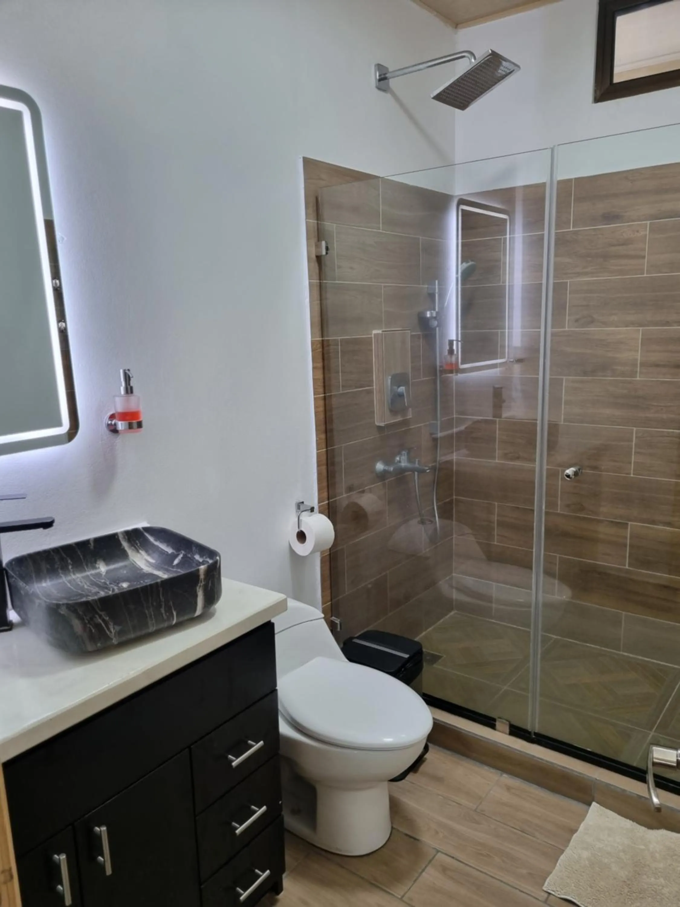 Bathroom in Ballena Rey Hotel