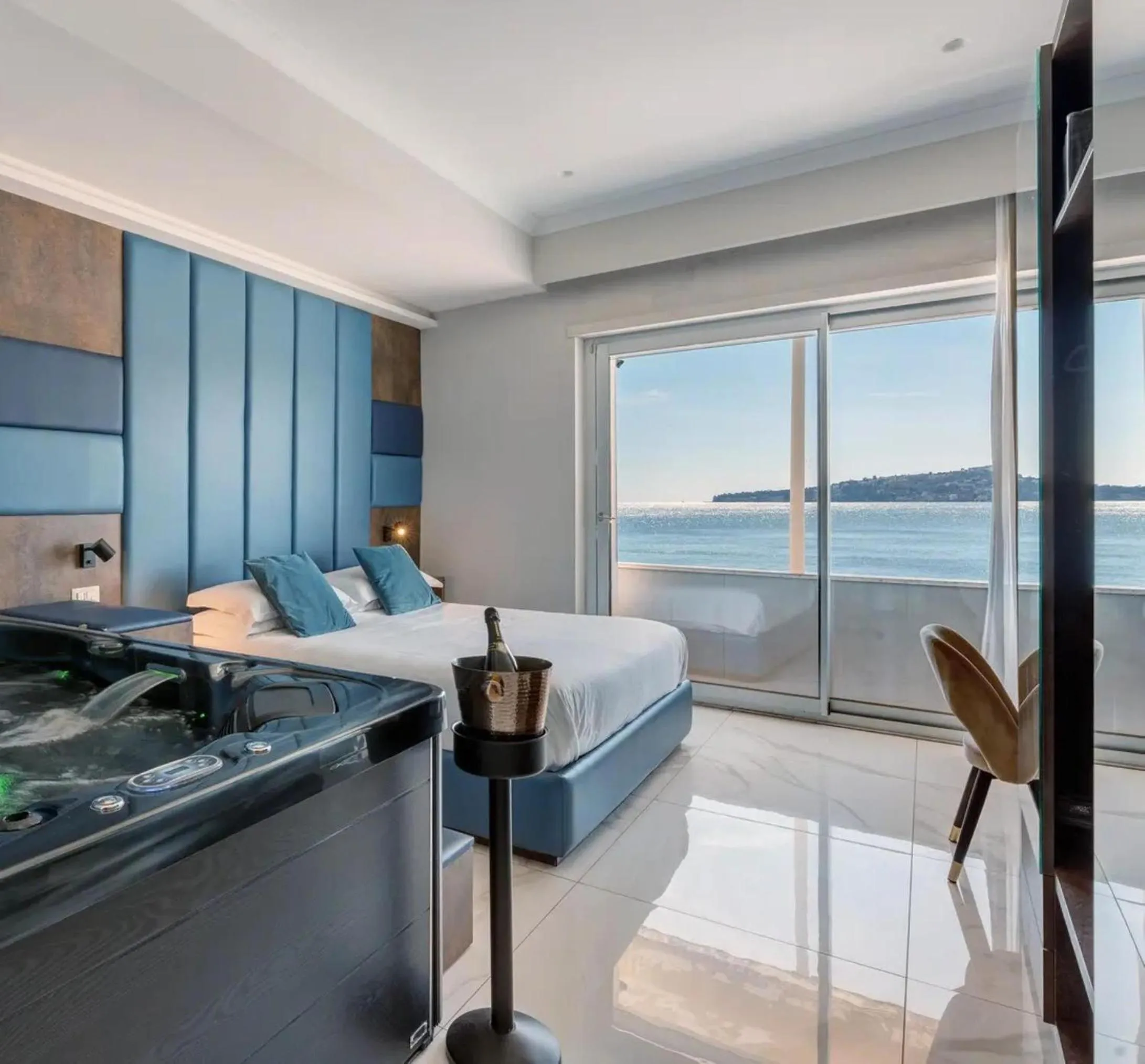 Bed in Imperatrice Suites