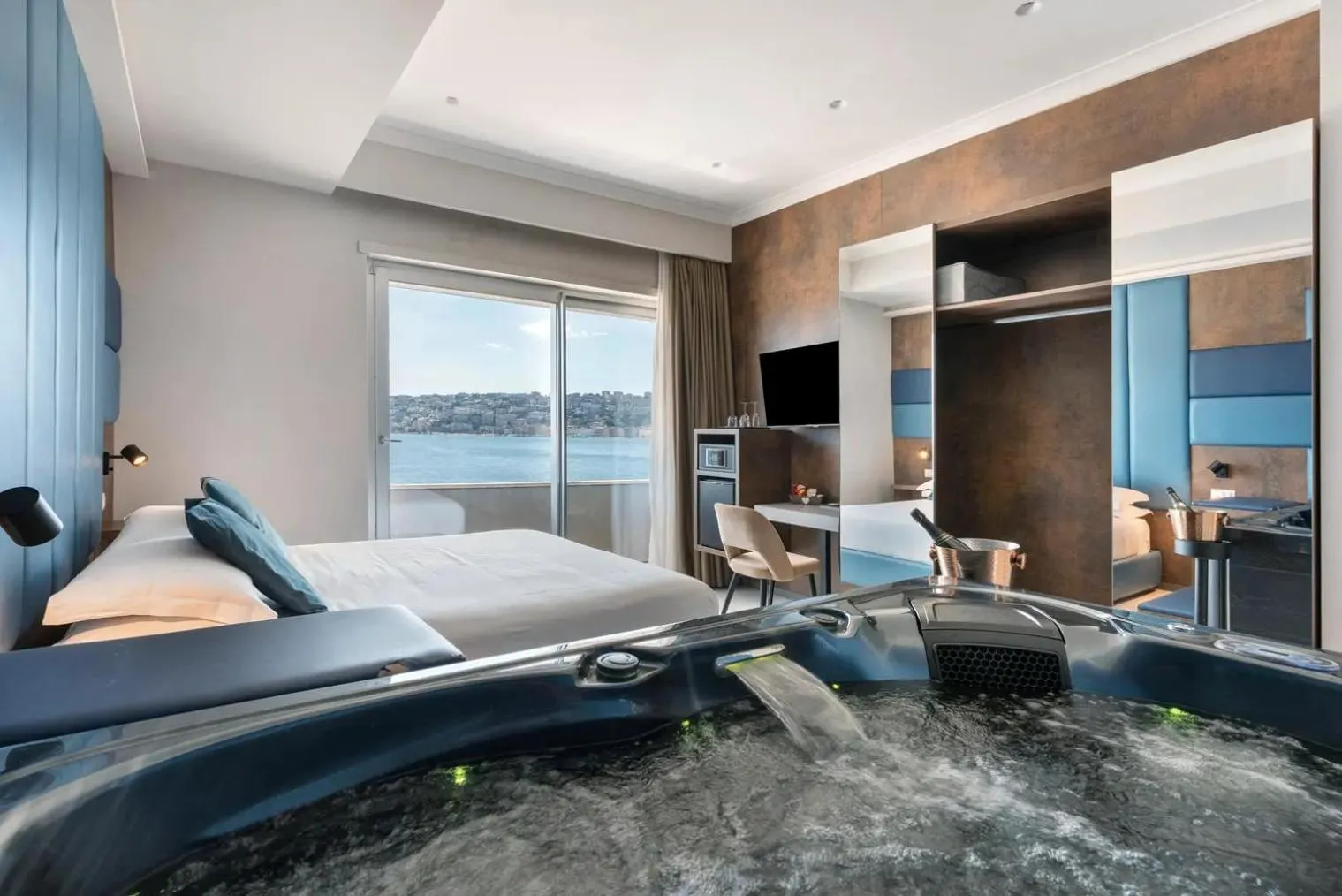 Bed in Imperatrice Suites