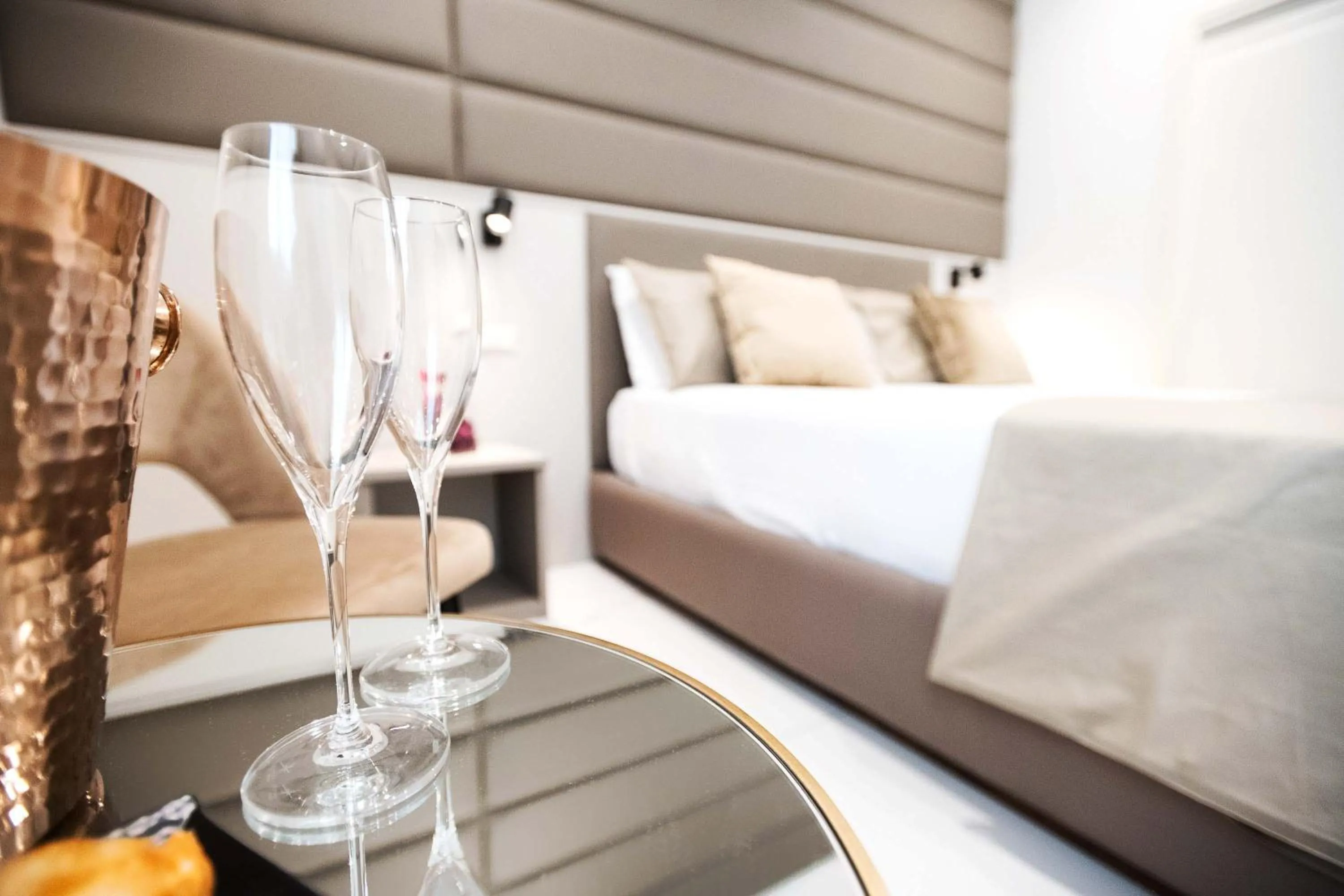 Bedroom, Bed in Imperatrice Suites