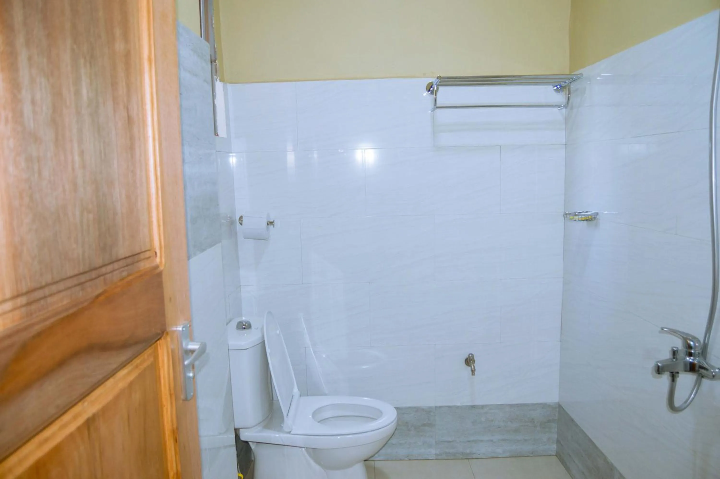 Shower in Kilimanjaro Scenic Homestay